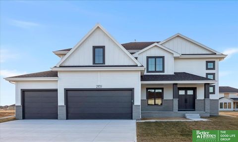 MLS: 22506301