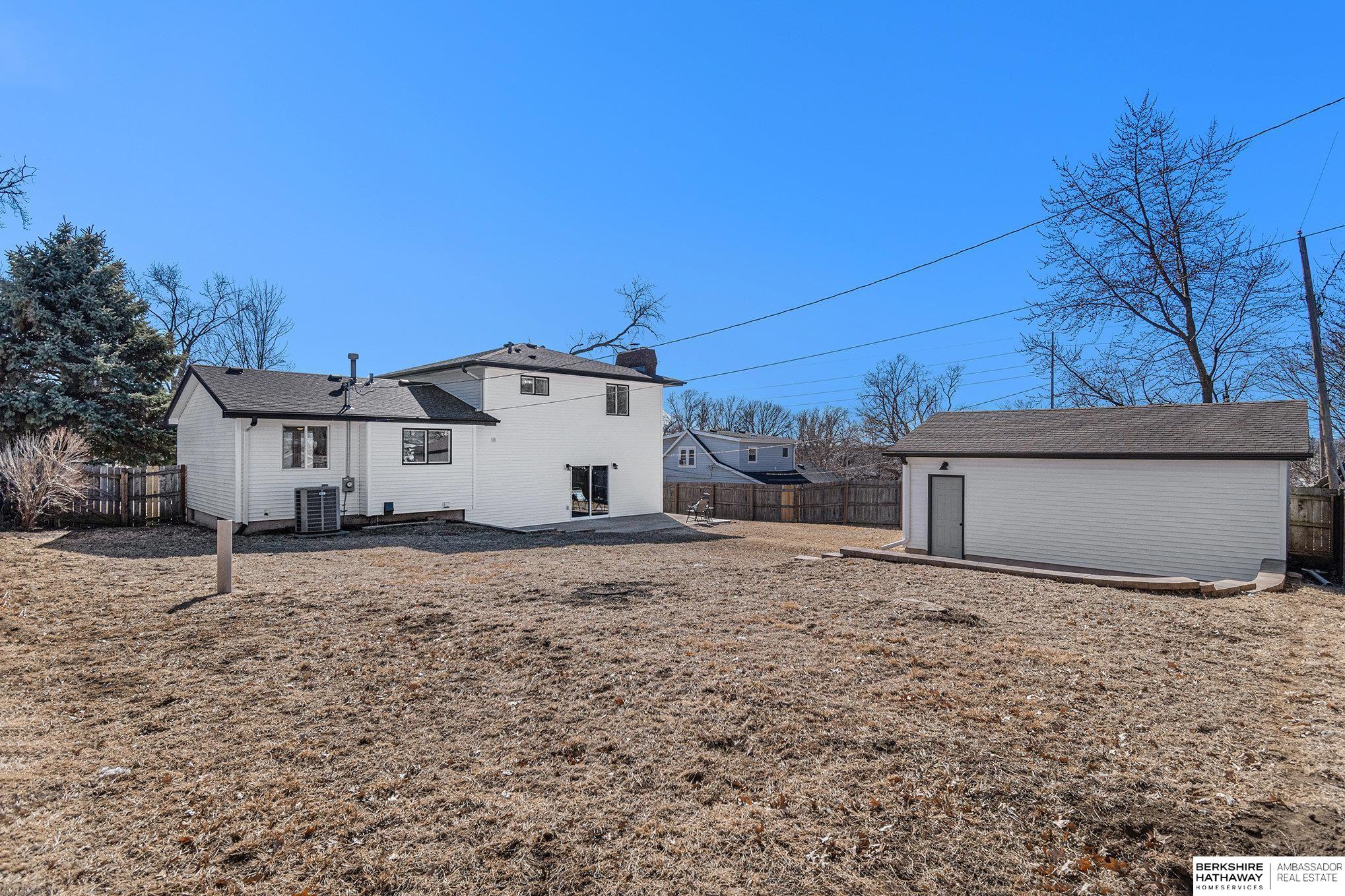 Bellevue, Nebraska 68147, United States, 3 Bedrooms Bedrooms, ,3 BathroomsBathrooms,Residential,Pending,88202