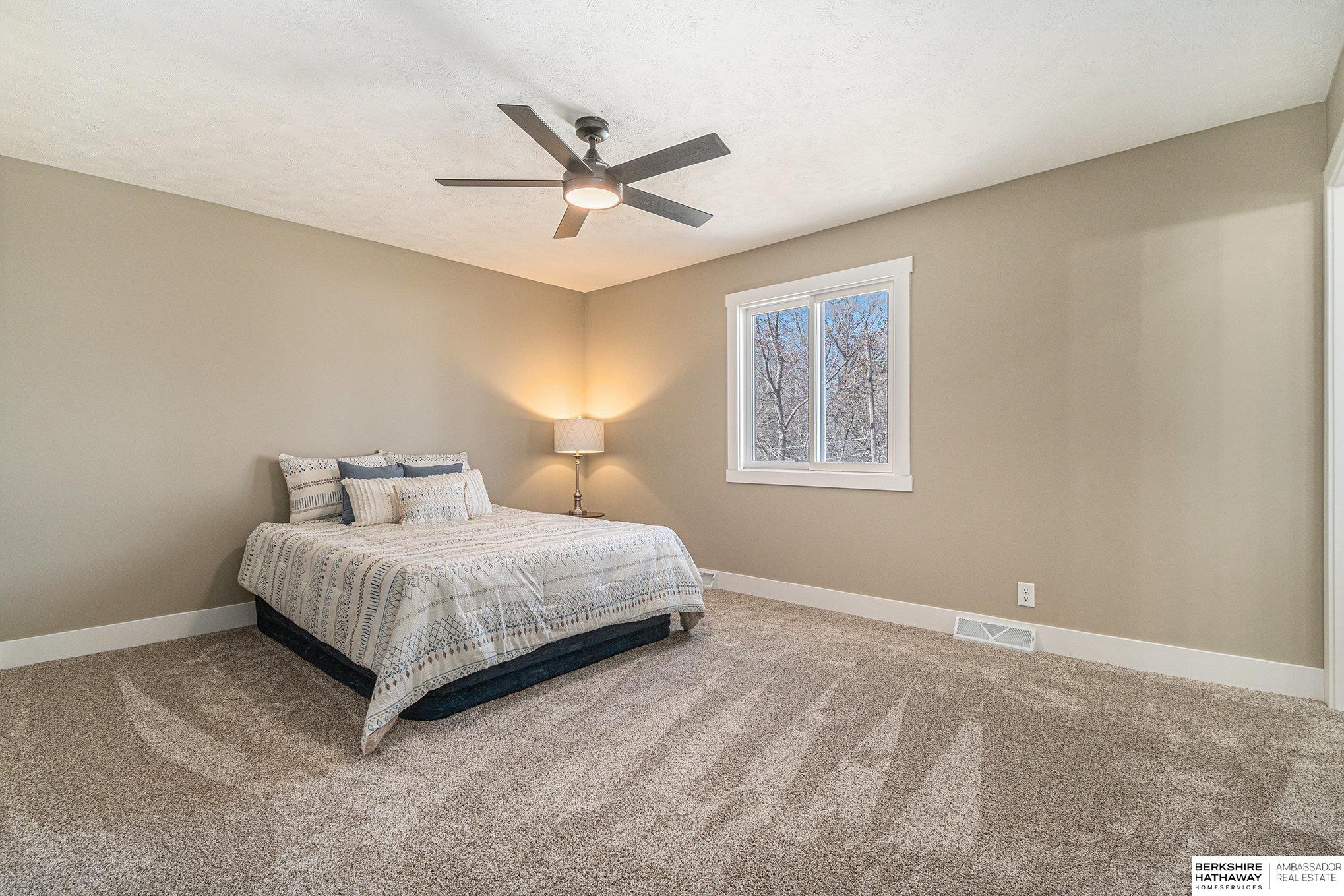 Bellevue, Nebraska 68147, United States, 3 Bedrooms Bedrooms, ,3 BathroomsBathrooms,Residential,Pending,88202