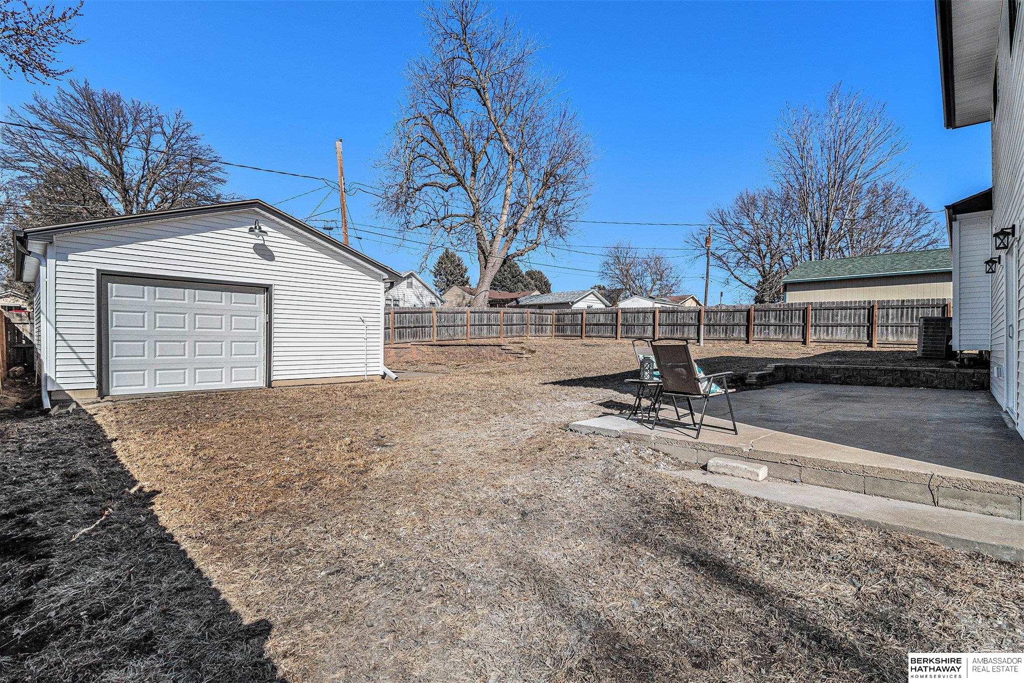 Bellevue, Nebraska 68147, United States, 3 Bedrooms Bedrooms, ,3 BathroomsBathrooms,Residential,Pending,88202