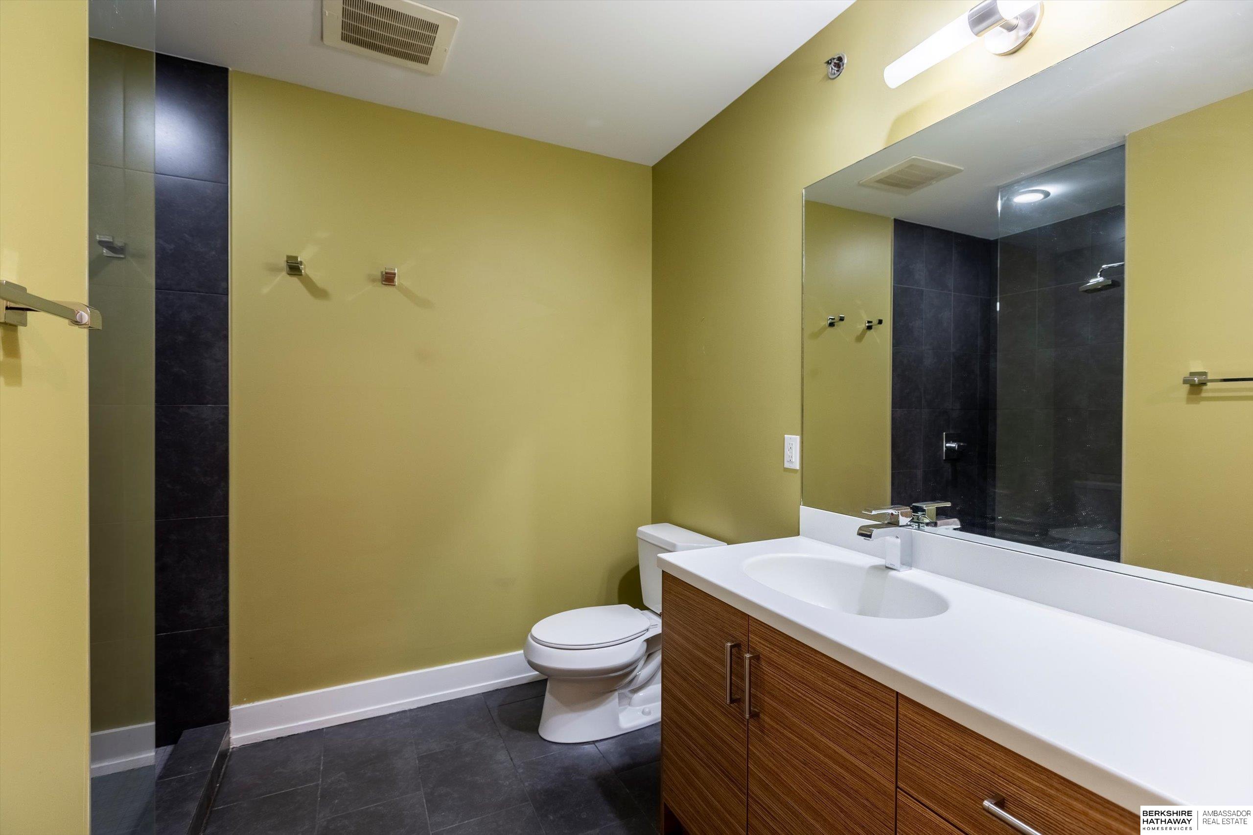 Omaha, Nebraska 68108, United States, 1 Bedroom Bedrooms, ,1 BathroomBathrooms,Residential,Pending,5931