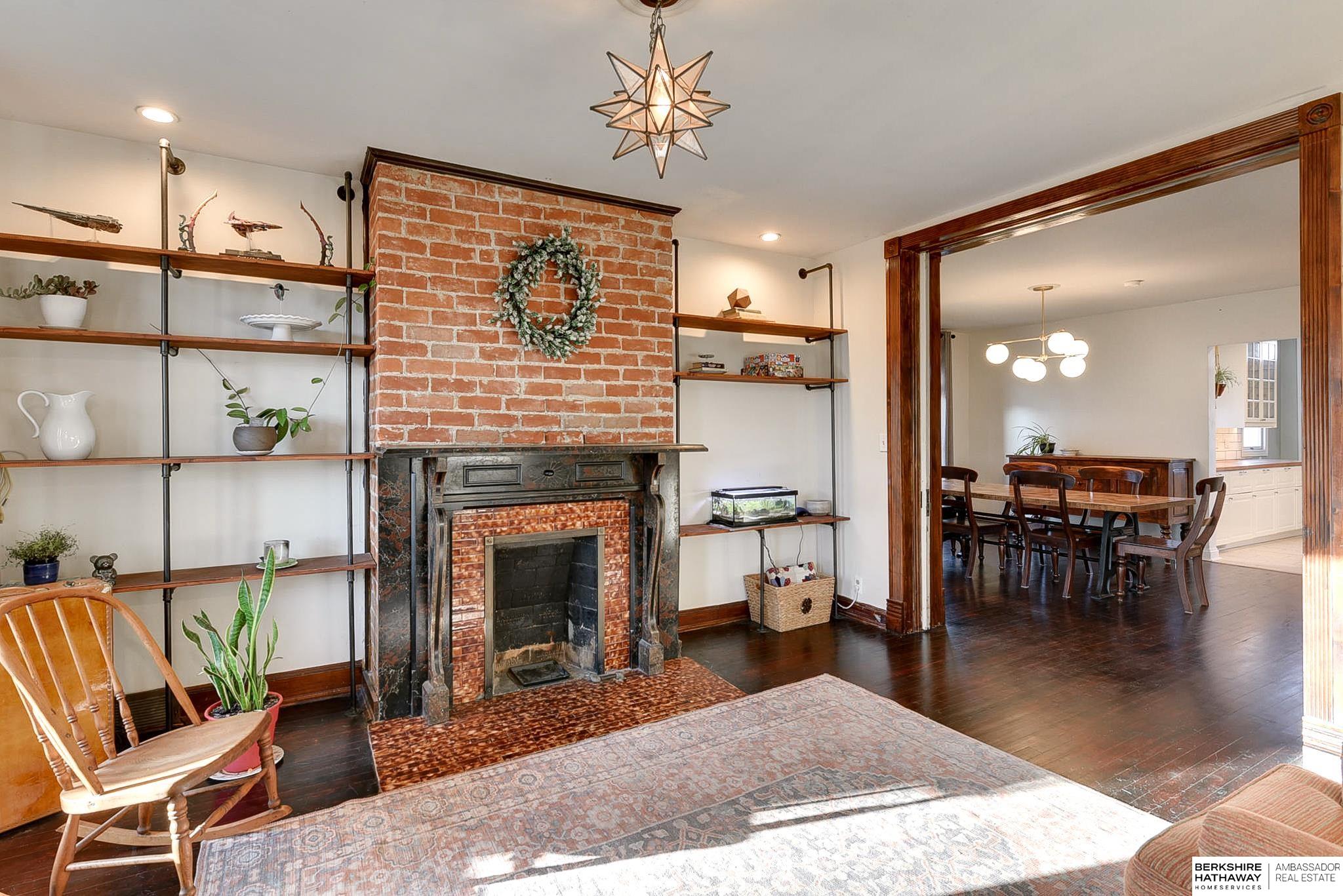 Omaha, Nebraska 68105, United States, 5 Bedrooms Bedrooms, ,2 BathroomsBathrooms,Residential,Active,88619