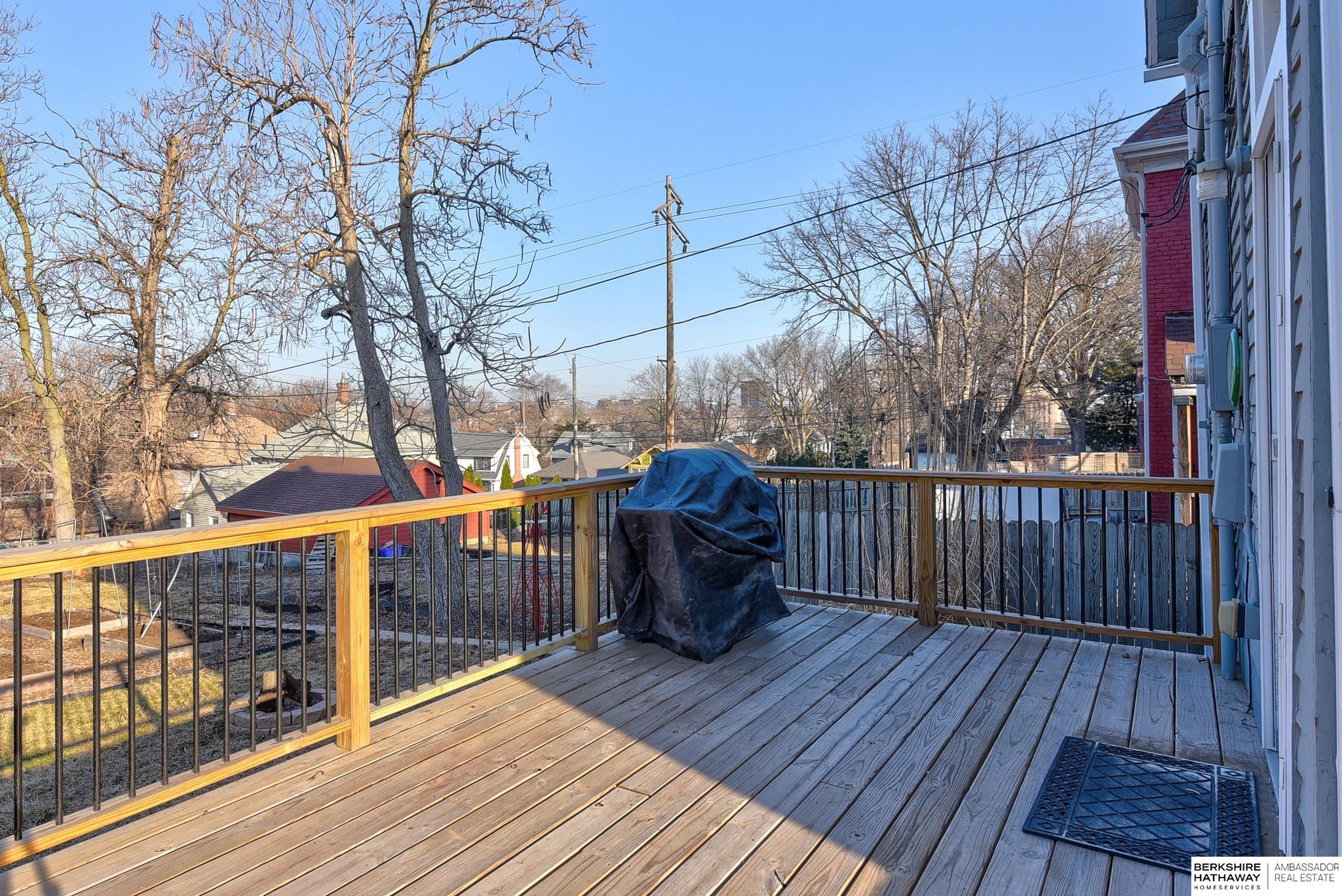 Omaha, Nebraska 68105, United States, 5 Bedrooms Bedrooms, ,2 BathroomsBathrooms,Residential,Active,88619