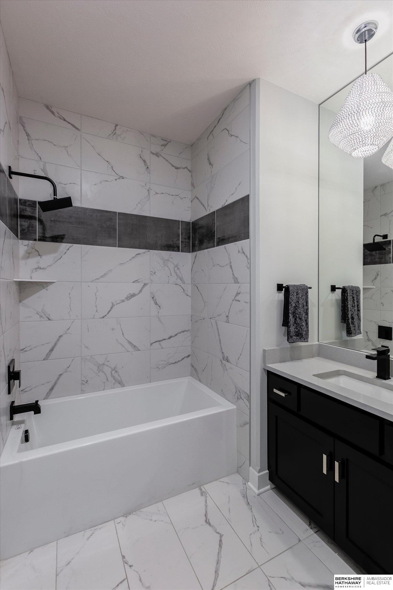 Gretna, Nebraska 68028, United States, 4 Bedrooms Bedrooms, ,3 BathroomsBathrooms,Residential,Pending,105302