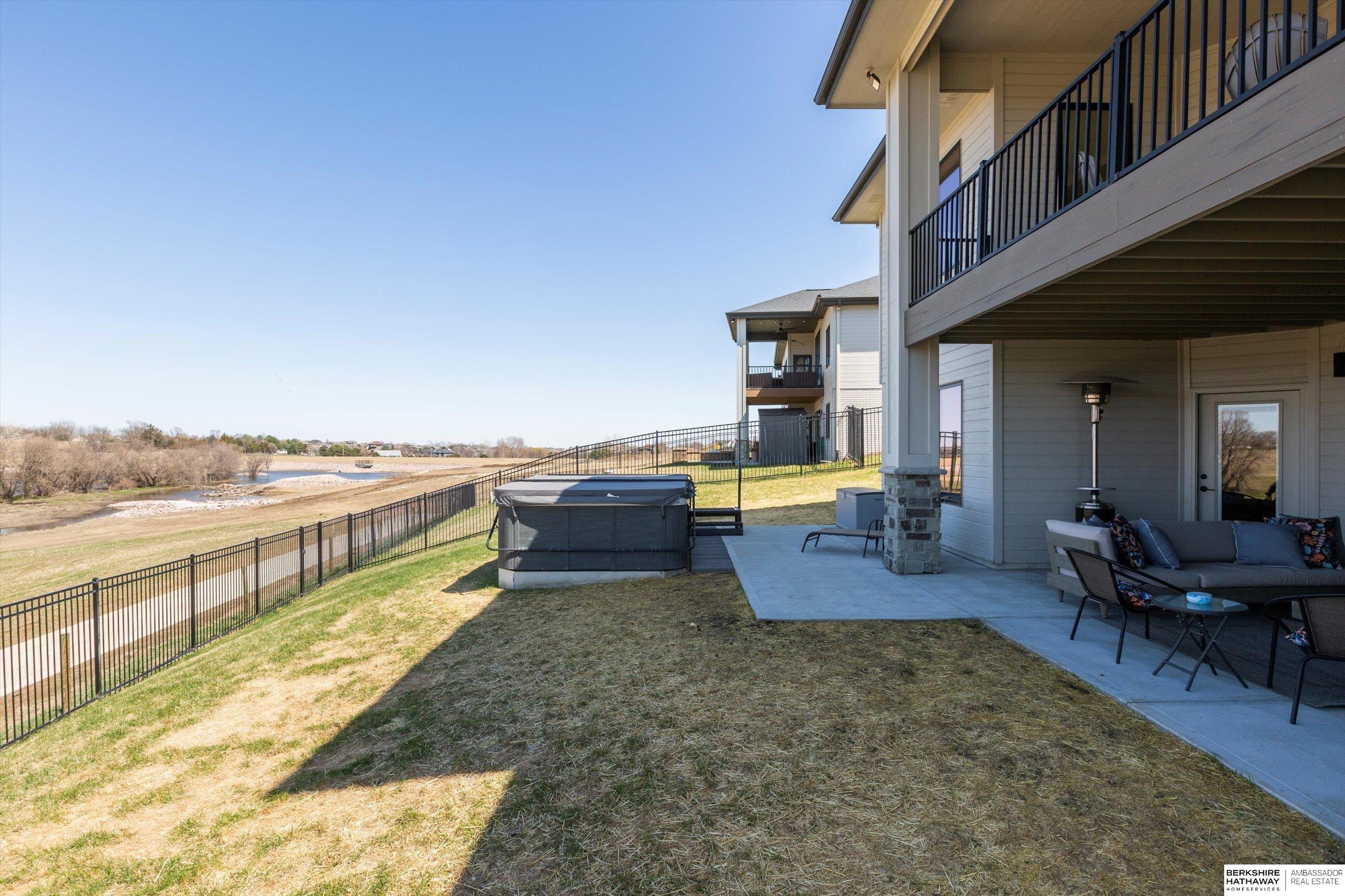 Gretna, Nebraska 68028, United States, 4 Bedrooms Bedrooms, ,3 BathroomsBathrooms,Residential,Pending,105302