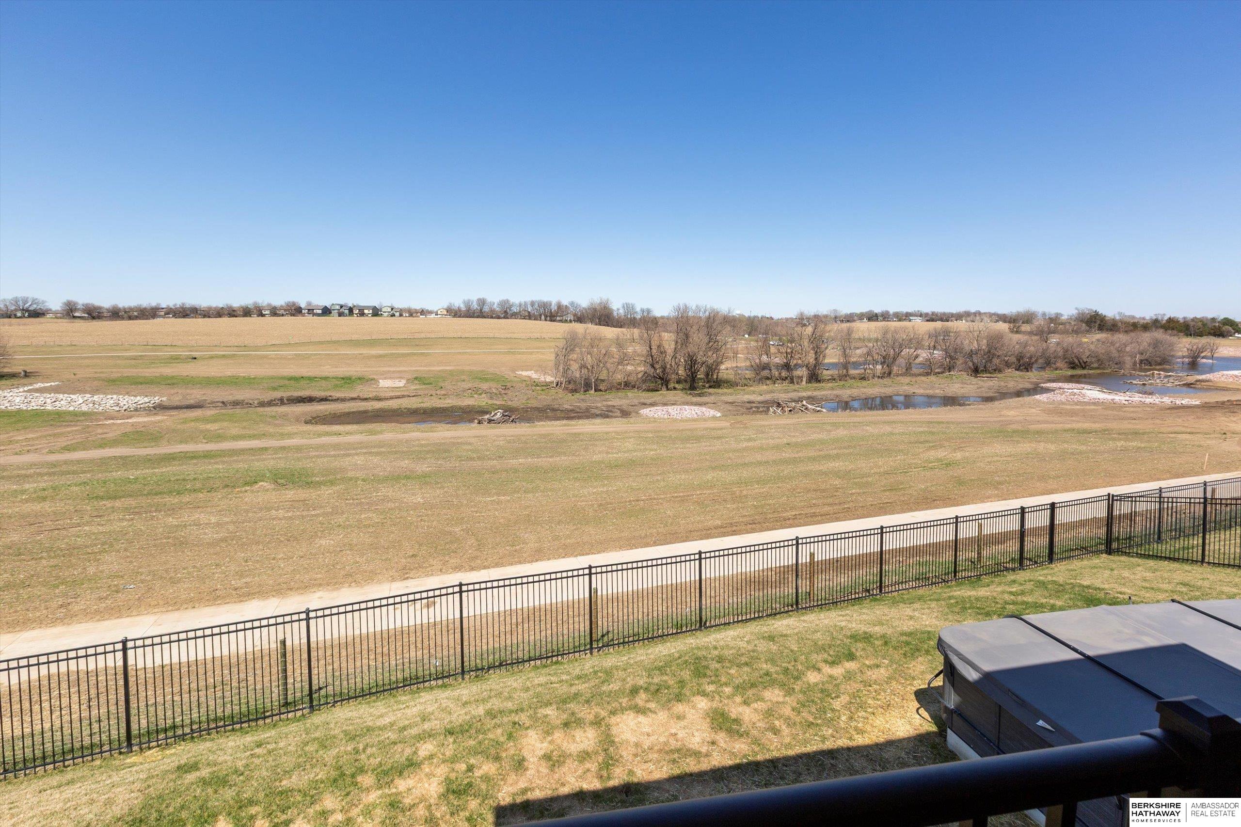 Gretna, Nebraska 68028, United States, 4 Bedrooms Bedrooms, ,3 BathroomsBathrooms,Residential,Pending,105302