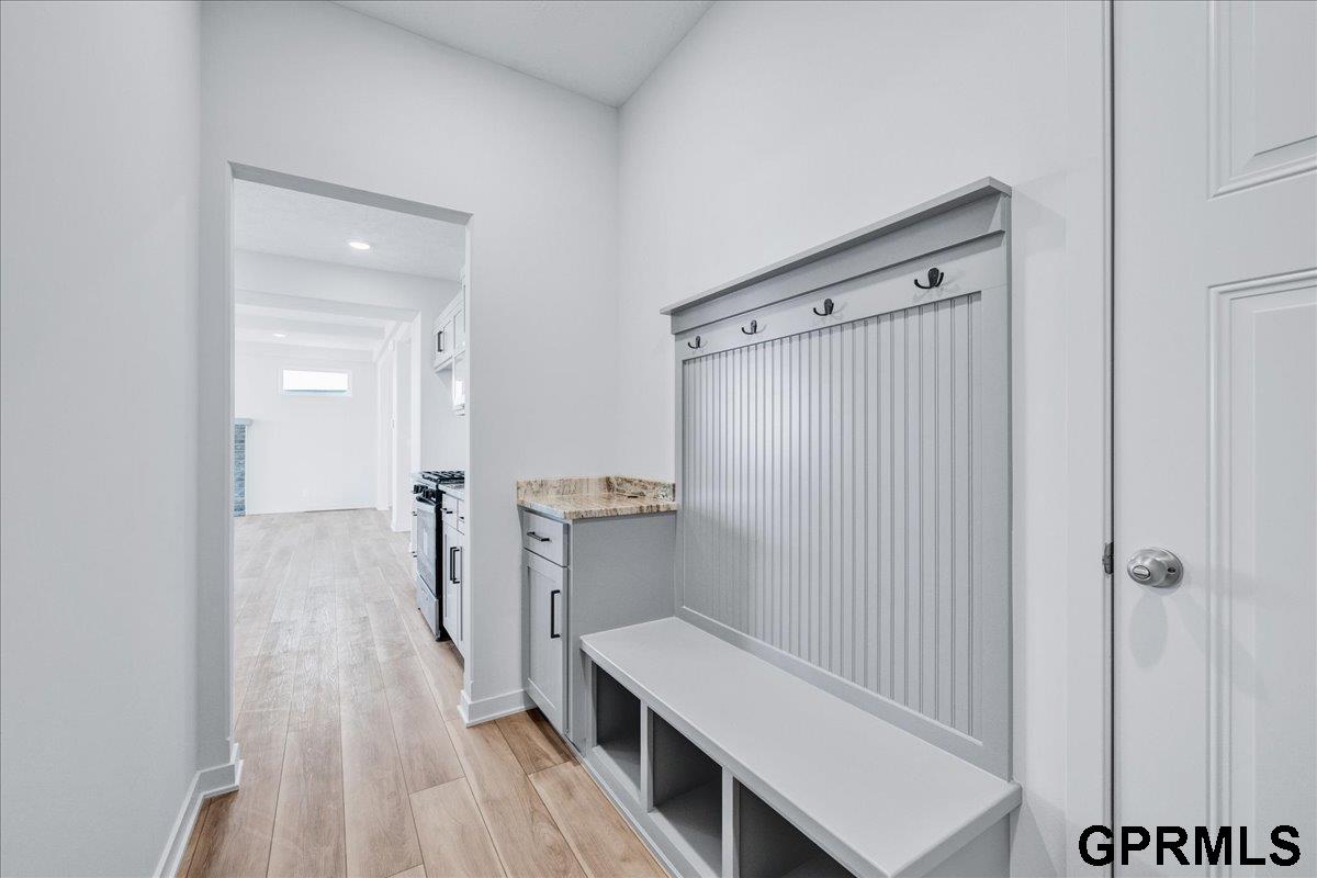 Bennington, Nebraska 68007, United States, 4 Bedrooms Bedrooms, ,3 BathroomsBathrooms,Residential,Active,23784