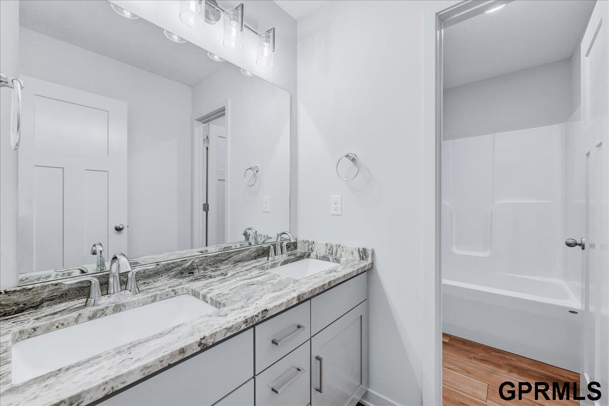 Bennington, Nebraska 68007, United States, 4 Bedrooms Bedrooms, ,3 BathroomsBathrooms,Residential,Active,23784