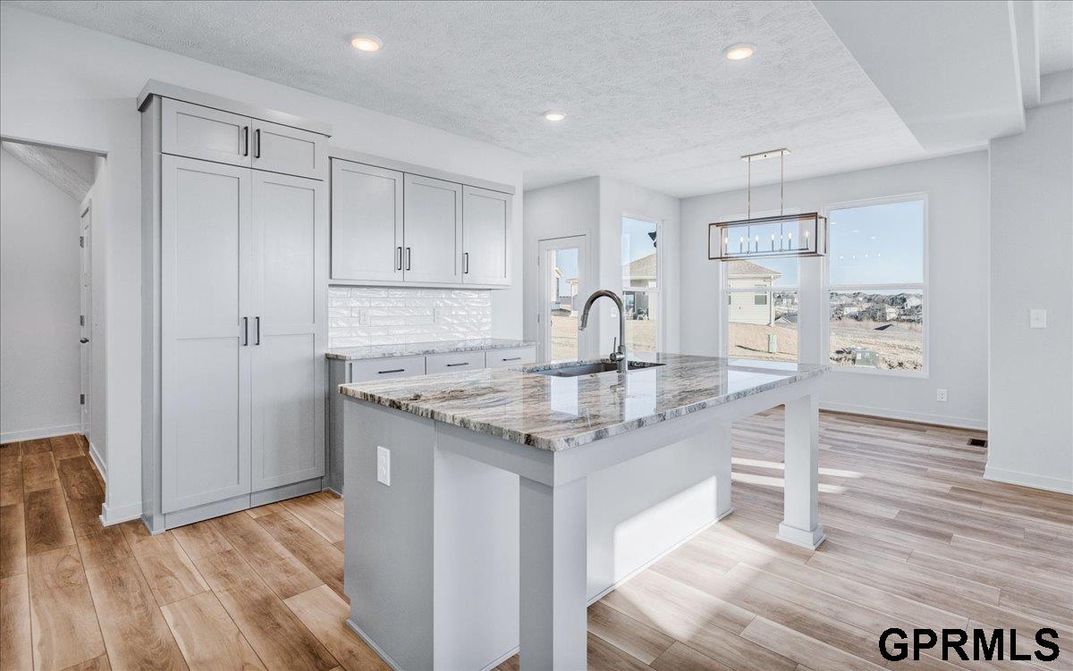 Bennington, Nebraska 68007, United States, 4 Bedrooms Bedrooms, ,3 BathroomsBathrooms,Residential,Active,23784