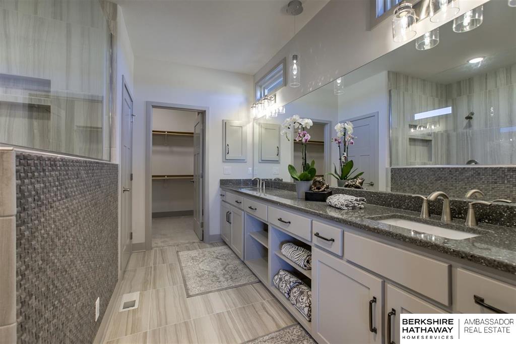 Omaha, Nebraska 68022, United States, 4 Bedrooms Bedrooms, ,3 BathroomsBathrooms,Residential,Active,56052