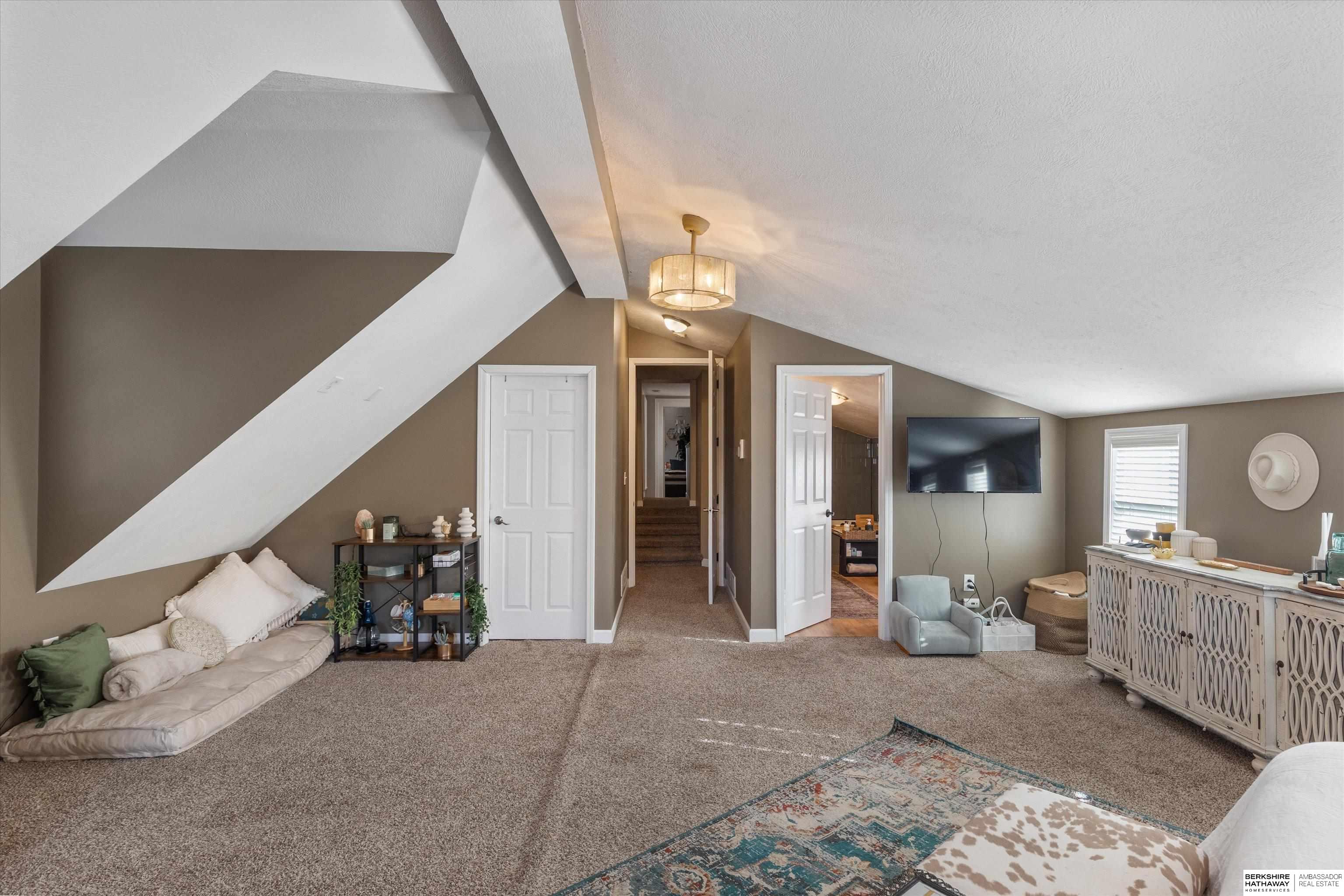 Council Bluffs, Iowa 51503, United States, 4 Bedrooms Bedrooms, ,3 BathroomsBathrooms,Residential,Active,92499