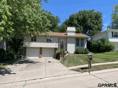 MLS: 22509624