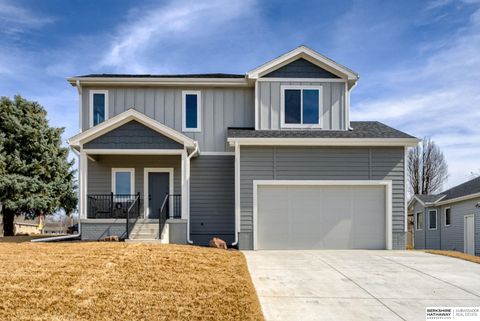 MLS: 22506032