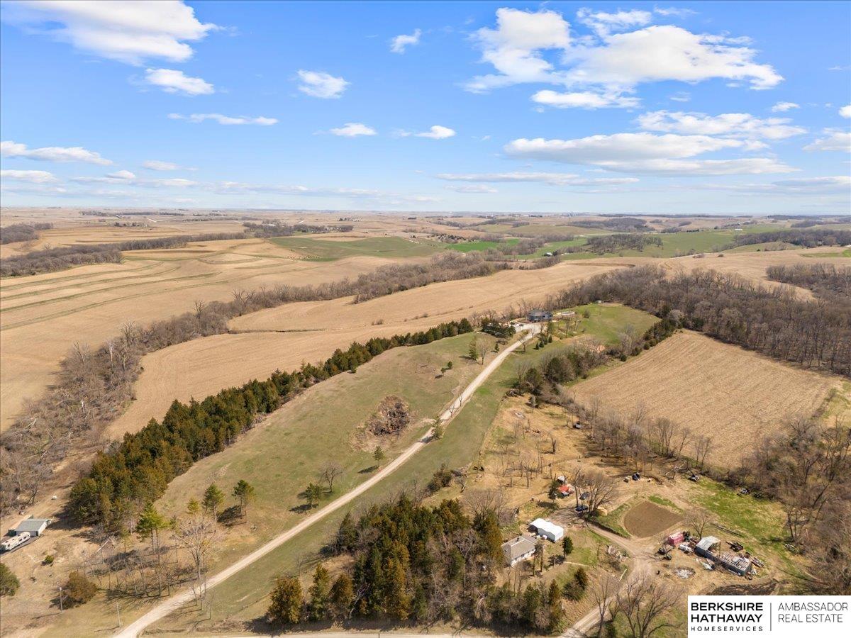 Honey Creek, Iowa 51542, United States, 4 Bedrooms Bedrooms, ,3 BathroomsBathrooms,Residential,Pending,105532