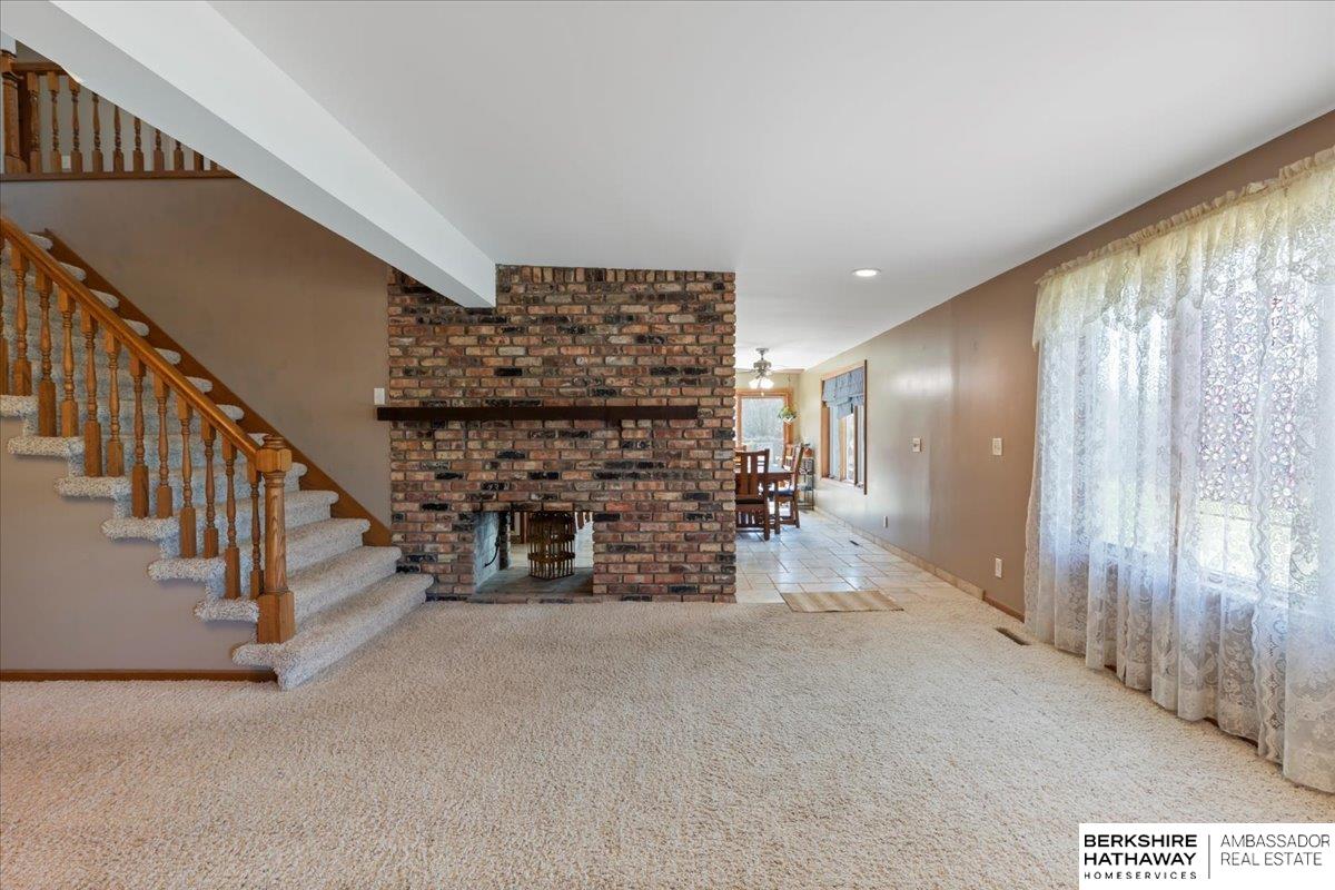 Honey Creek, Iowa 51542, United States, 4 Bedrooms Bedrooms, ,3 BathroomsBathrooms,Residential,Pending,105532