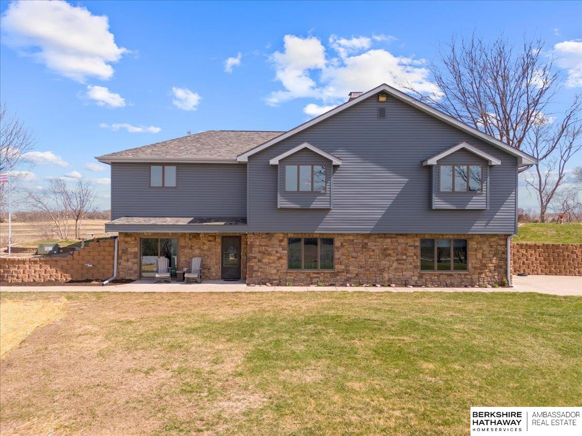 Honey Creek, Iowa 51542, United States, 4 Bedrooms Bedrooms, ,3 BathroomsBathrooms,Residential,Pending,105532