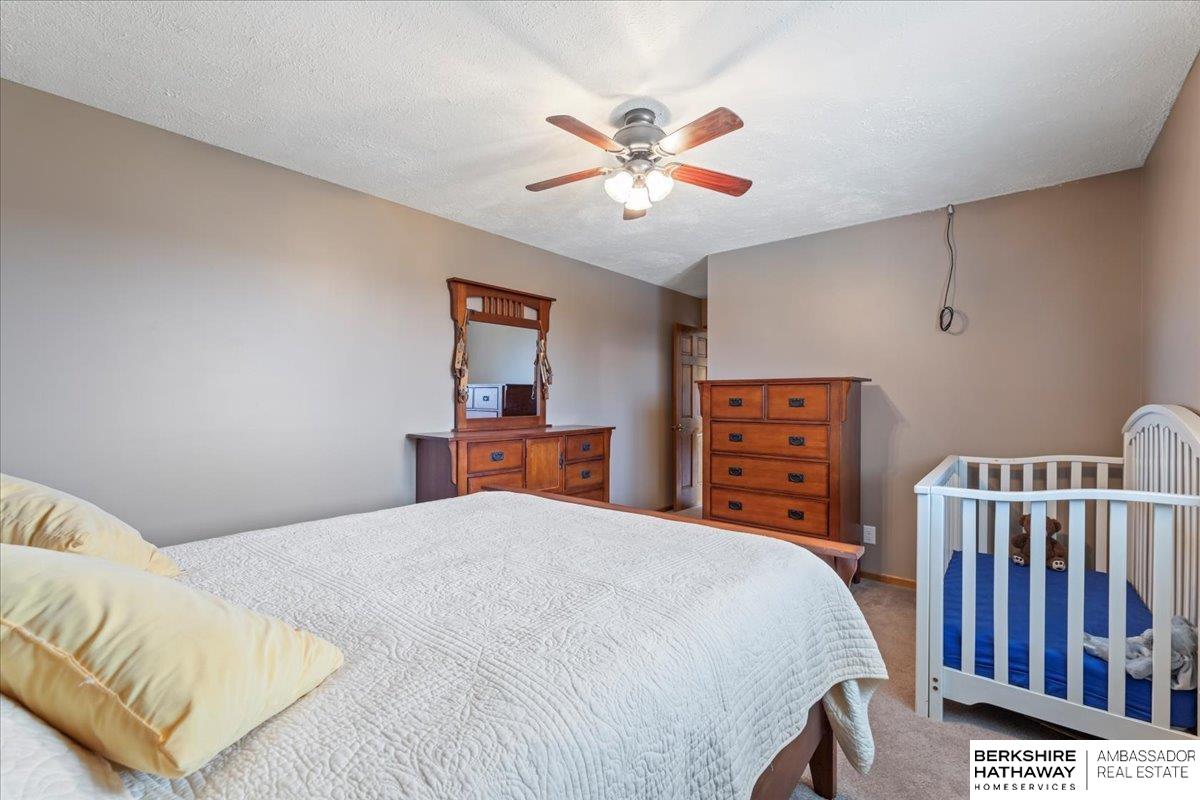 Honey Creek, Iowa 51542, United States, 4 Bedrooms Bedrooms, ,3 BathroomsBathrooms,Residential,Pending,105532