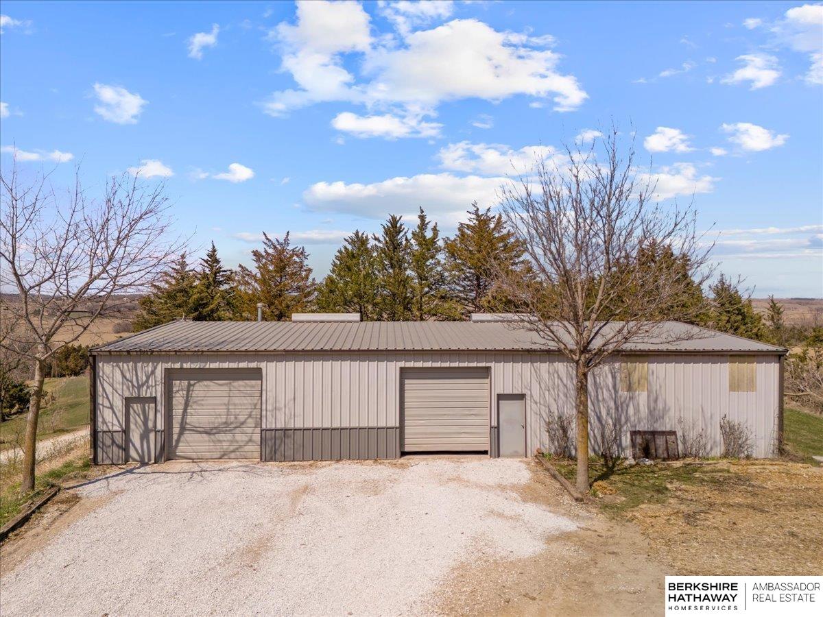 Honey Creek, Iowa 51542, United States, 4 Bedrooms Bedrooms, ,3 BathroomsBathrooms,Residential,Pending,105532