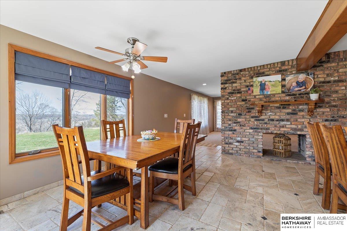 Honey Creek, Iowa 51542, United States, 4 Bedrooms Bedrooms, ,3 BathroomsBathrooms,Residential,Pending,105532