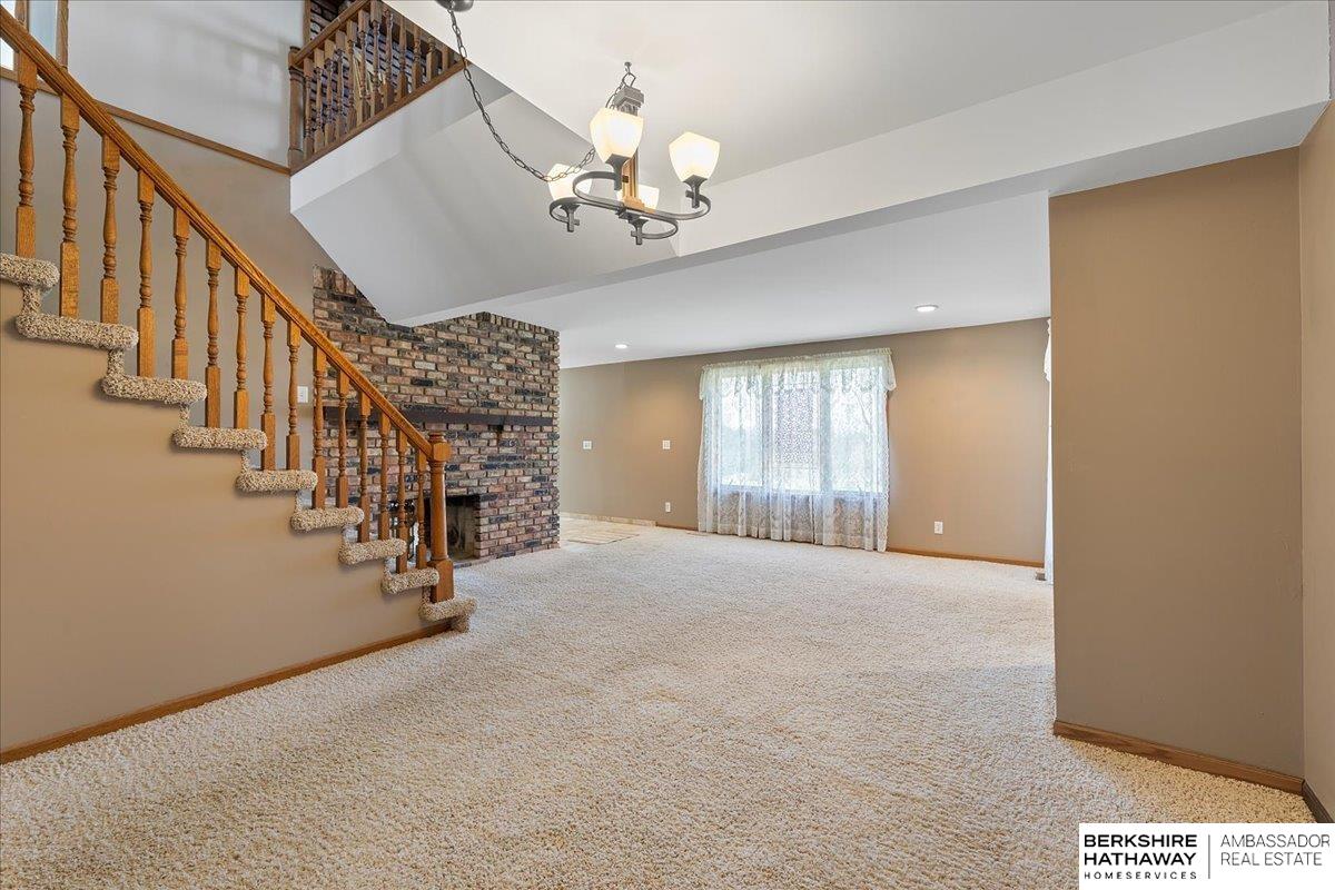 Honey Creek, Iowa 51542, United States, 4 Bedrooms Bedrooms, ,3 BathroomsBathrooms,Residential,Pending,105532