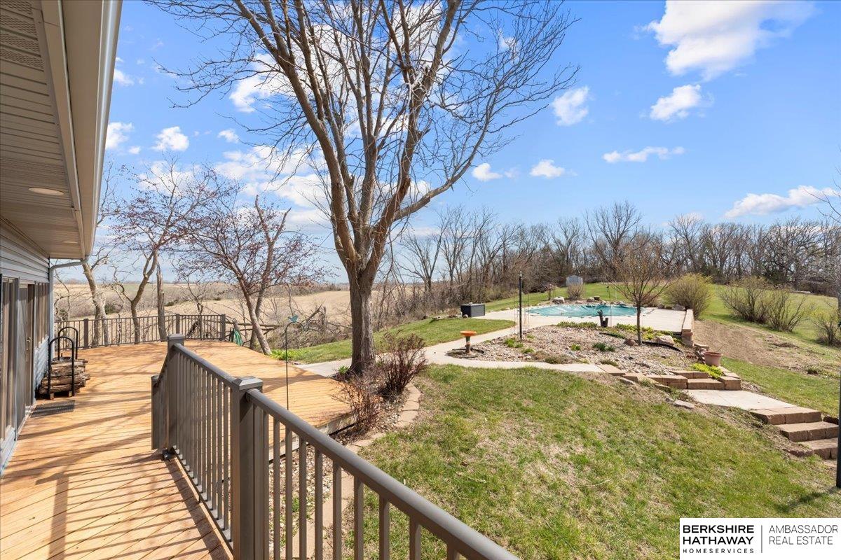 Honey Creek, Iowa 51542, United States, 4 Bedrooms Bedrooms, ,3 BathroomsBathrooms,Residential,Pending,105532