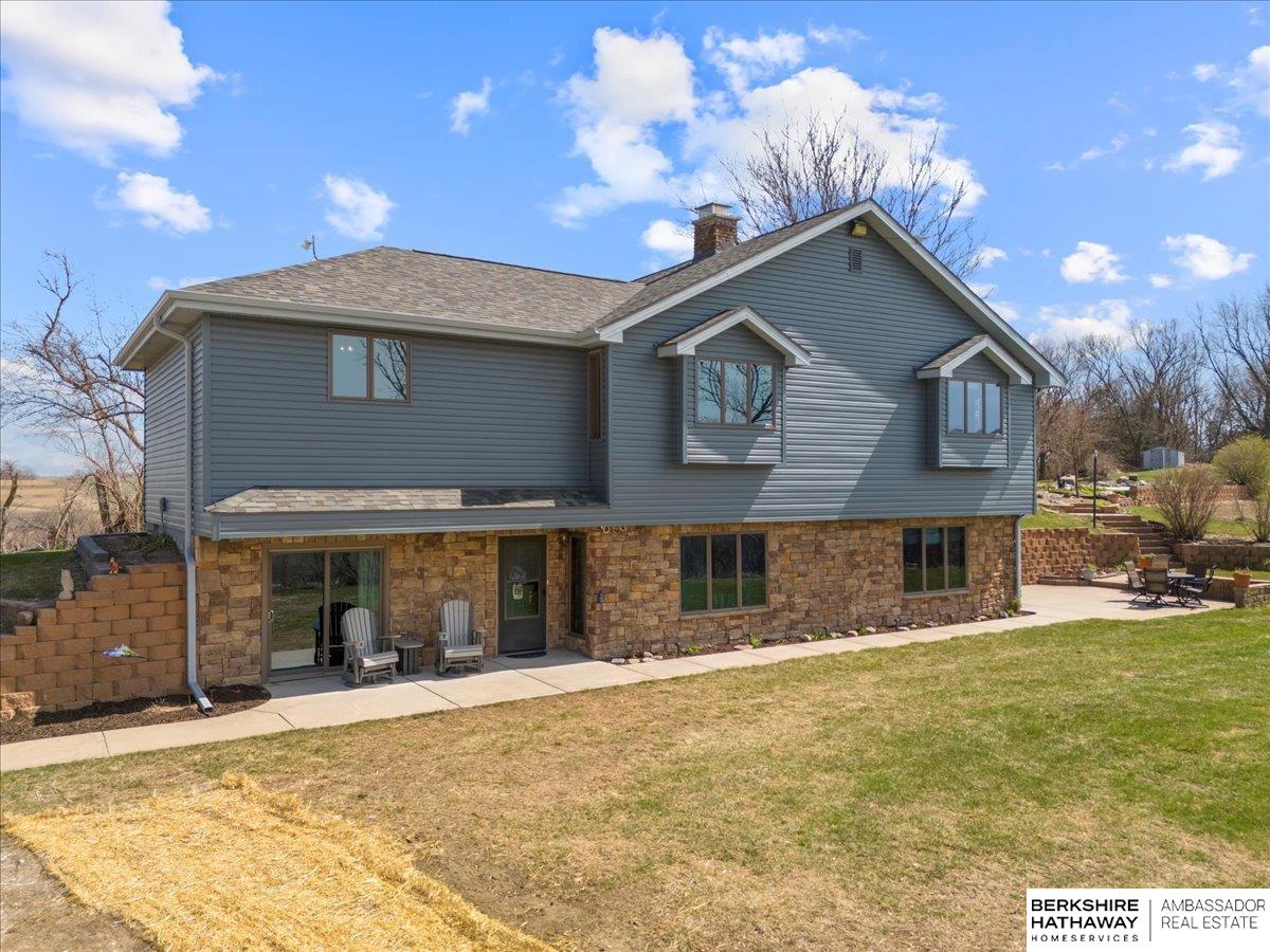 Honey Creek, Iowa 51542, United States, 4 Bedrooms Bedrooms, ,3 BathroomsBathrooms,Residential,Pending,105532