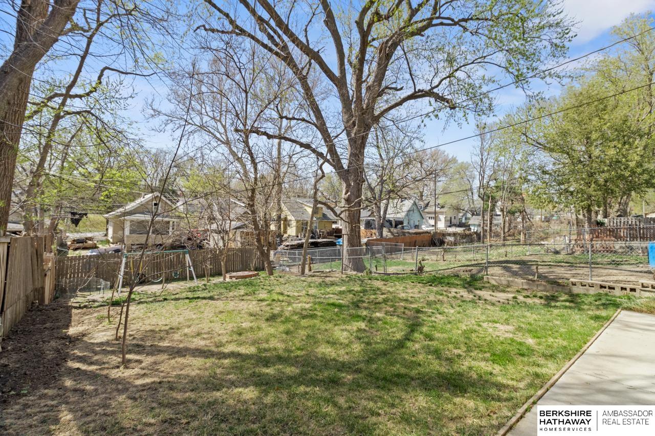 Omaha, Nebraska 68111, United States, 2 Bedrooms Bedrooms, ,1 BathroomBathrooms,Residential,Pending,111030