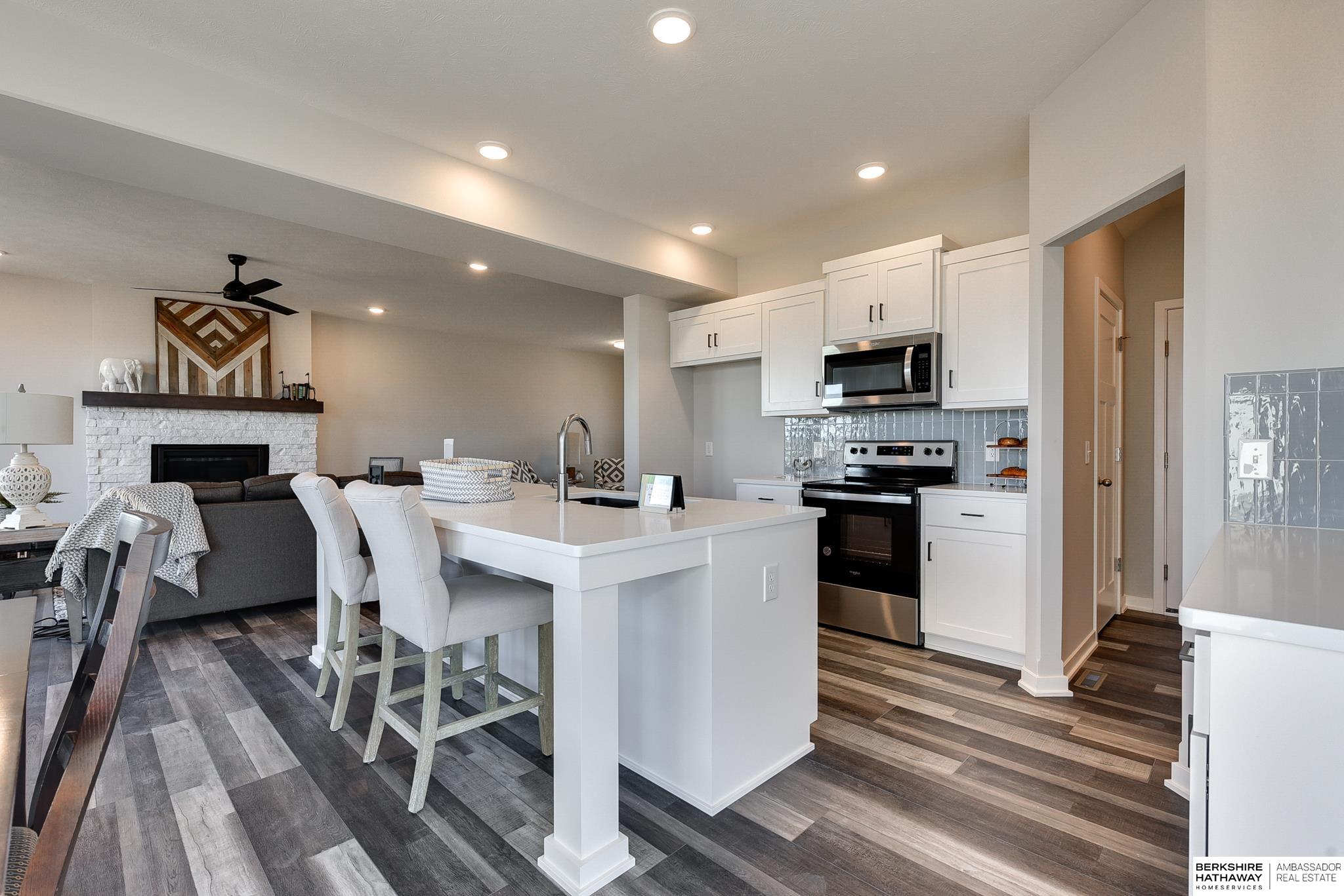 Elkhorn, Nebraska 68022, United States, 4 Bedrooms Bedrooms, ,3 BathroomsBathrooms,Residential,Active,47049