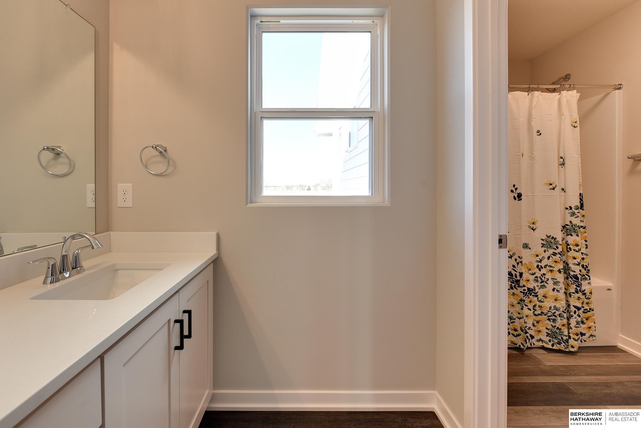 Elkhorn, Nebraska 68022, United States, 4 Bedrooms Bedrooms, ,3 BathroomsBathrooms,Residential,Active,47049