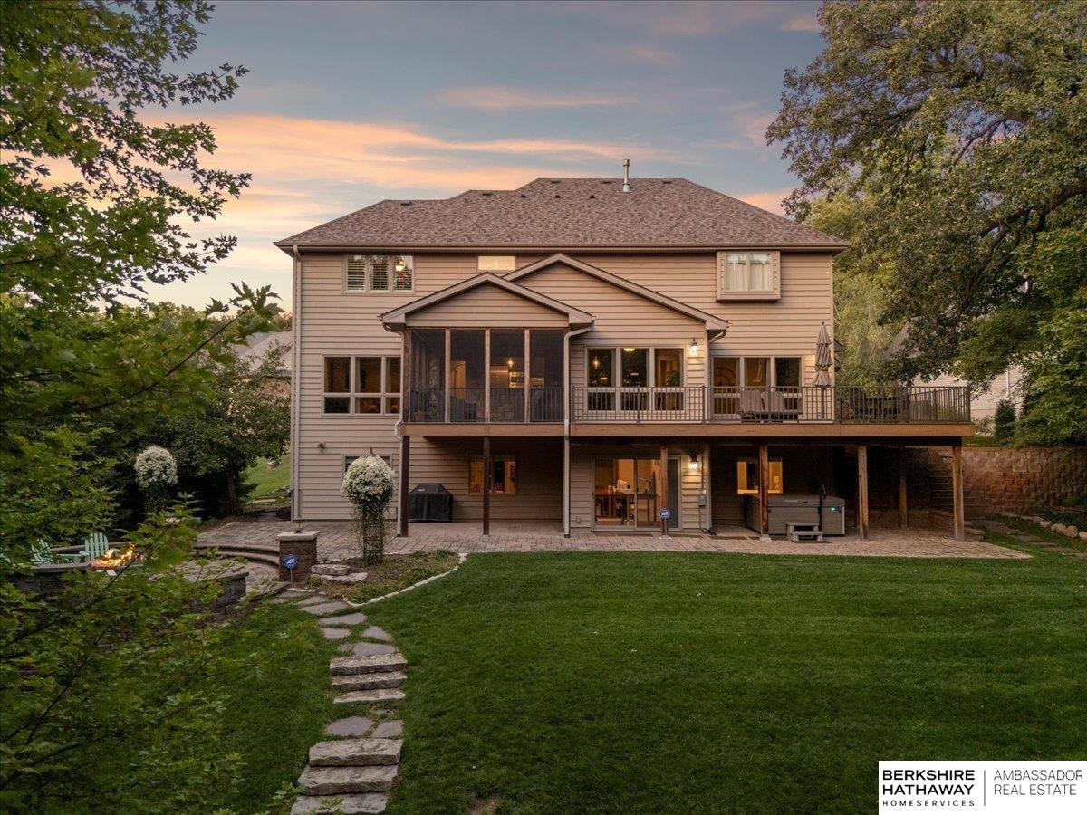 Bellevue, Nebraska 68005, United States, 5 Bedrooms Bedrooms, ,5 BathroomsBathrooms,Residential,Pending,4202