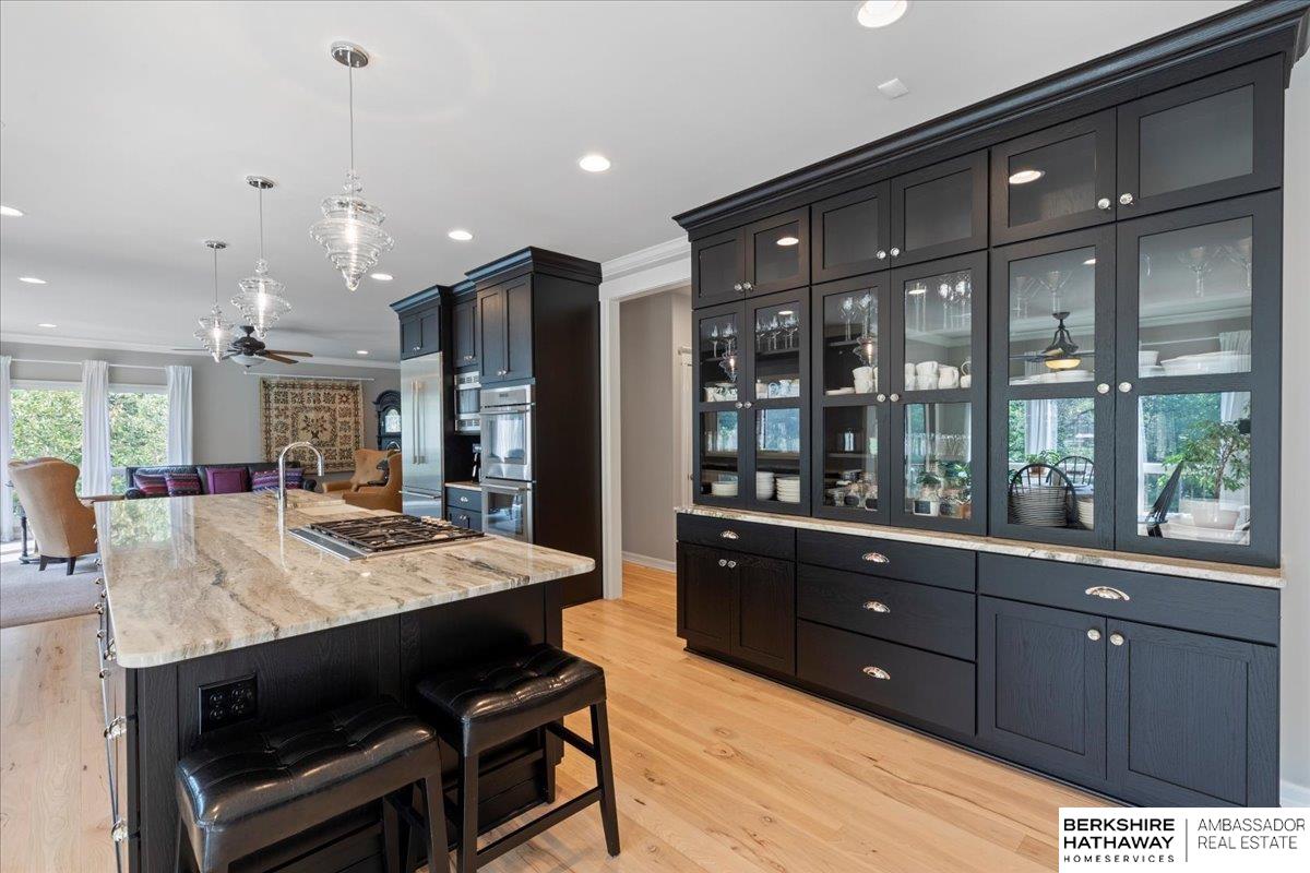 Bellevue, Nebraska 68005, United States, 5 Bedrooms Bedrooms, ,5 BathroomsBathrooms,Residential,Pending,4202