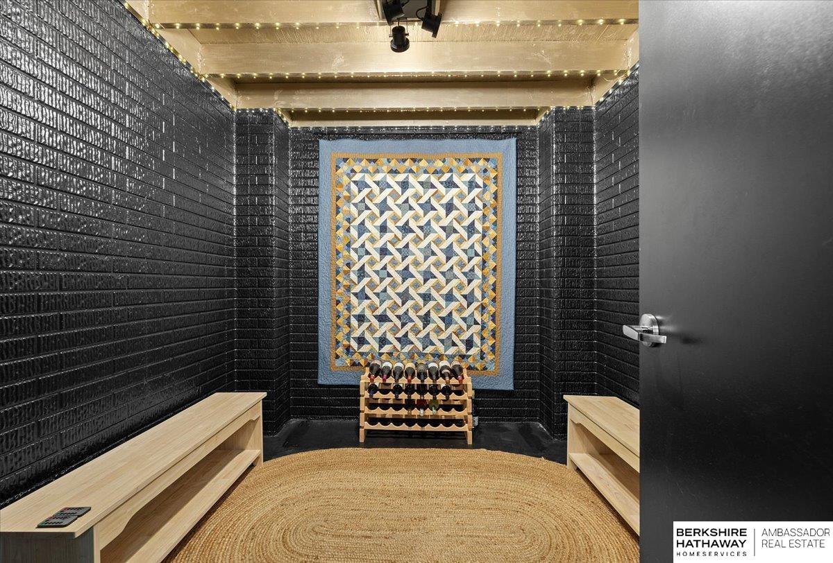 Bellevue, Nebraska 68005, United States, 5 Bedrooms Bedrooms, ,5 BathroomsBathrooms,Residential,Pending,4202