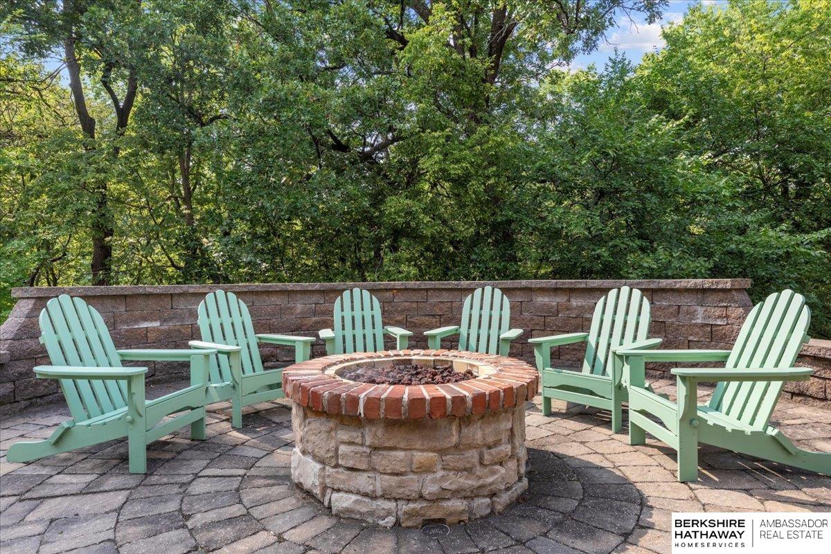 Bellevue, Nebraska 68005, United States, 5 Bedrooms Bedrooms, ,5 BathroomsBathrooms,Residential,Pending,4202