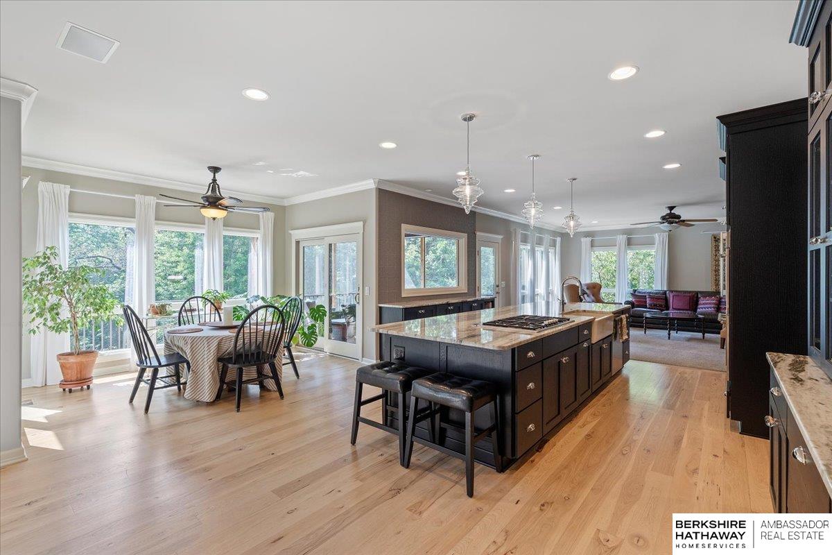 Bellevue, Nebraska 68005, United States, 5 Bedrooms Bedrooms, ,5 BathroomsBathrooms,Residential,Pending,4202