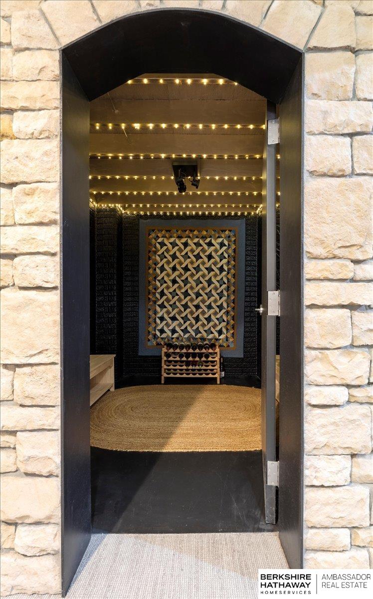 Bellevue, Nebraska 68005, United States, 5 Bedrooms Bedrooms, ,5 BathroomsBathrooms,Residential,Pending,4202