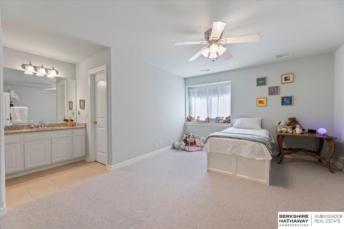 Bellevue, Nebraska 68005, United States, 5 Bedrooms Bedrooms, ,5 BathroomsBathrooms,Residential,Pending,4202