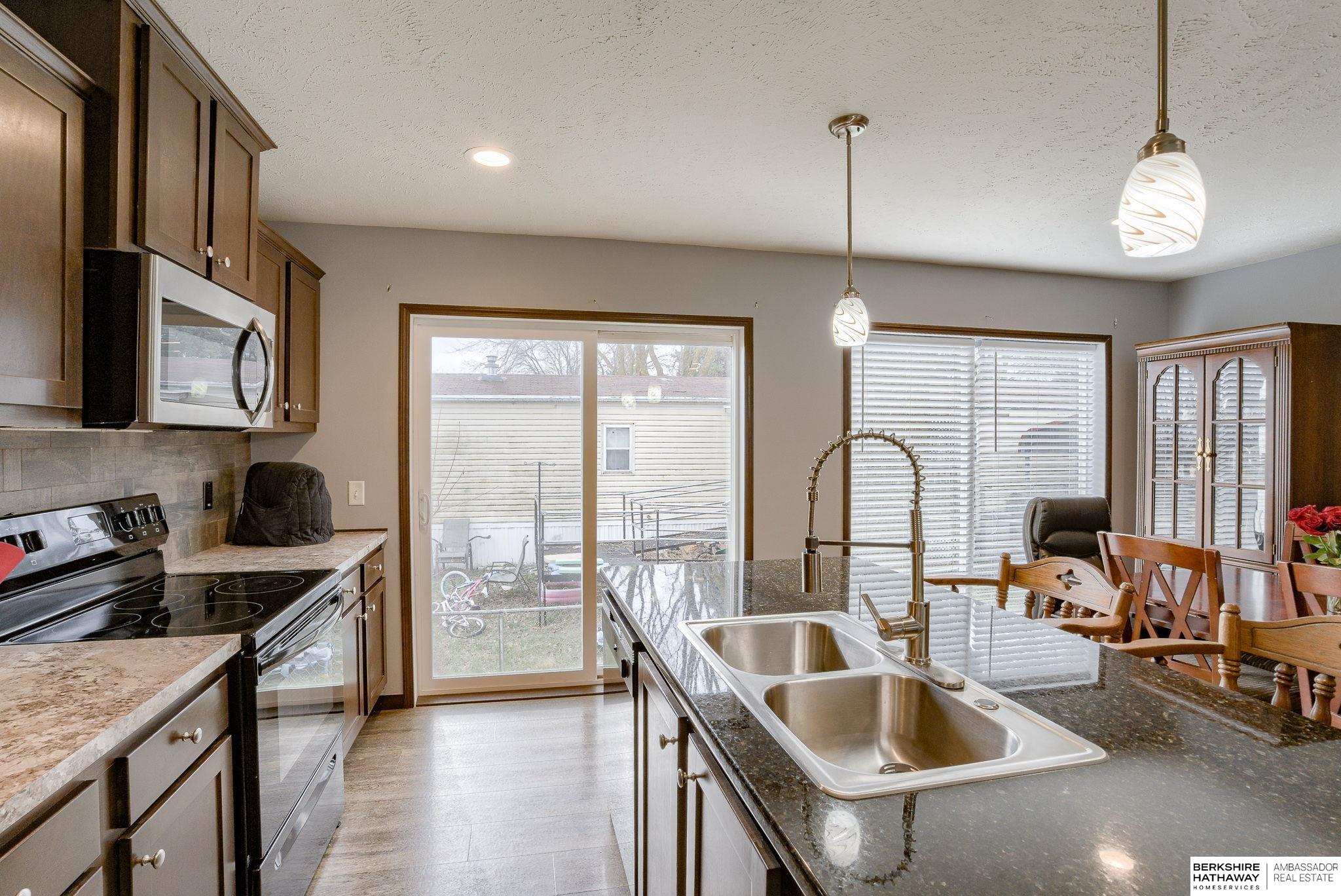 Blair, Nebraska 68008, United States, 3 Bedrooms Bedrooms, ,2 BathroomsBathrooms,Residential,Pending,28014