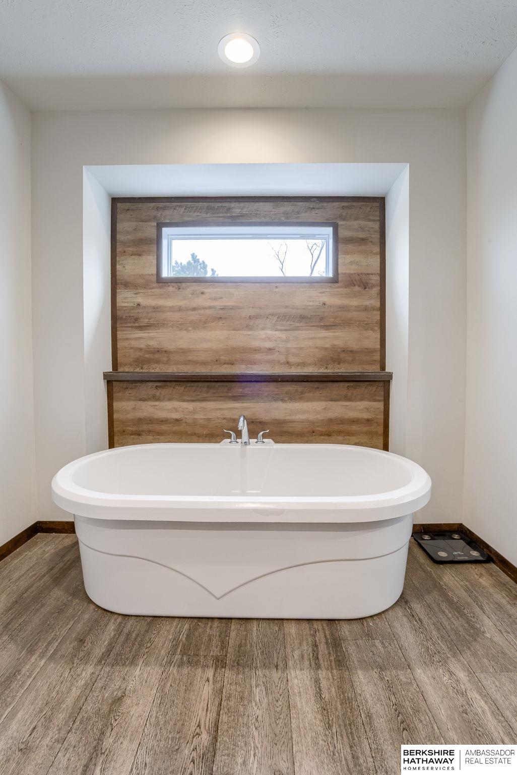 Blair, Nebraska 68008, United States, 3 Bedrooms Bedrooms, ,2 BathroomsBathrooms,Residential,Pending,28014