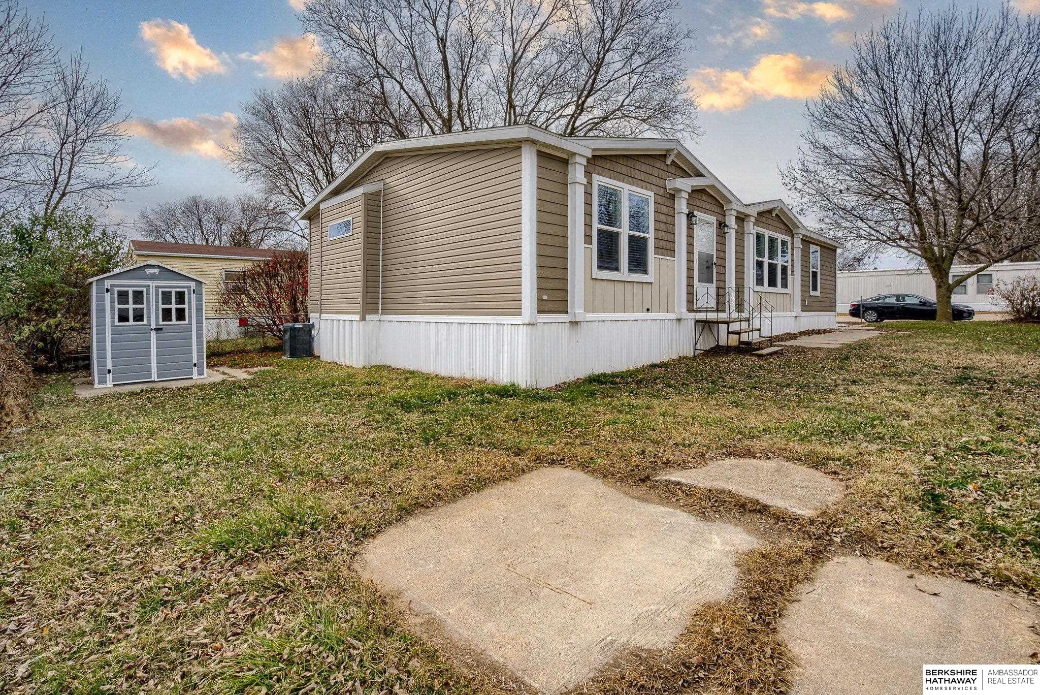 Blair, Nebraska 68008, United States, 3 Bedrooms Bedrooms, ,2 BathroomsBathrooms,Residential,Pending,28014