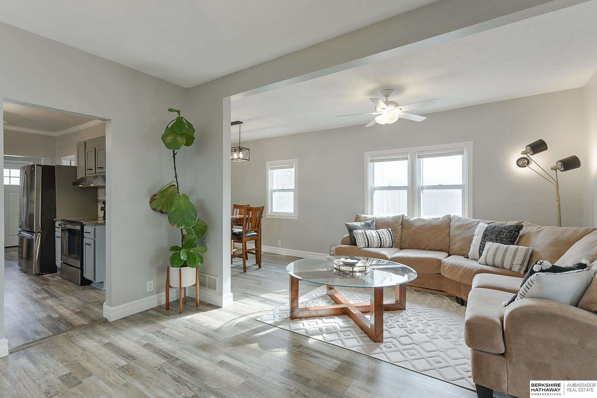 Omaha, Nebraska 68104, United States, 3 Bedrooms Bedrooms, ,1 BathroomBathrooms,Residential,Pending,107798