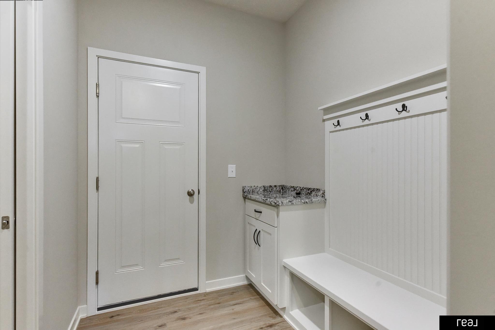 Bellevue, Nebraska 68123, United States, 3 Bedrooms Bedrooms, ,2 BathroomsBathrooms,Residential,Pending,101050