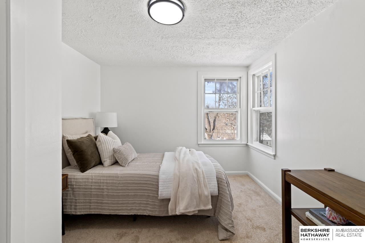 Omaha, Nebraska 68104, United States, 3 Bedrooms Bedrooms, ,2 BathroomsBathrooms,Residential,Pending,92782