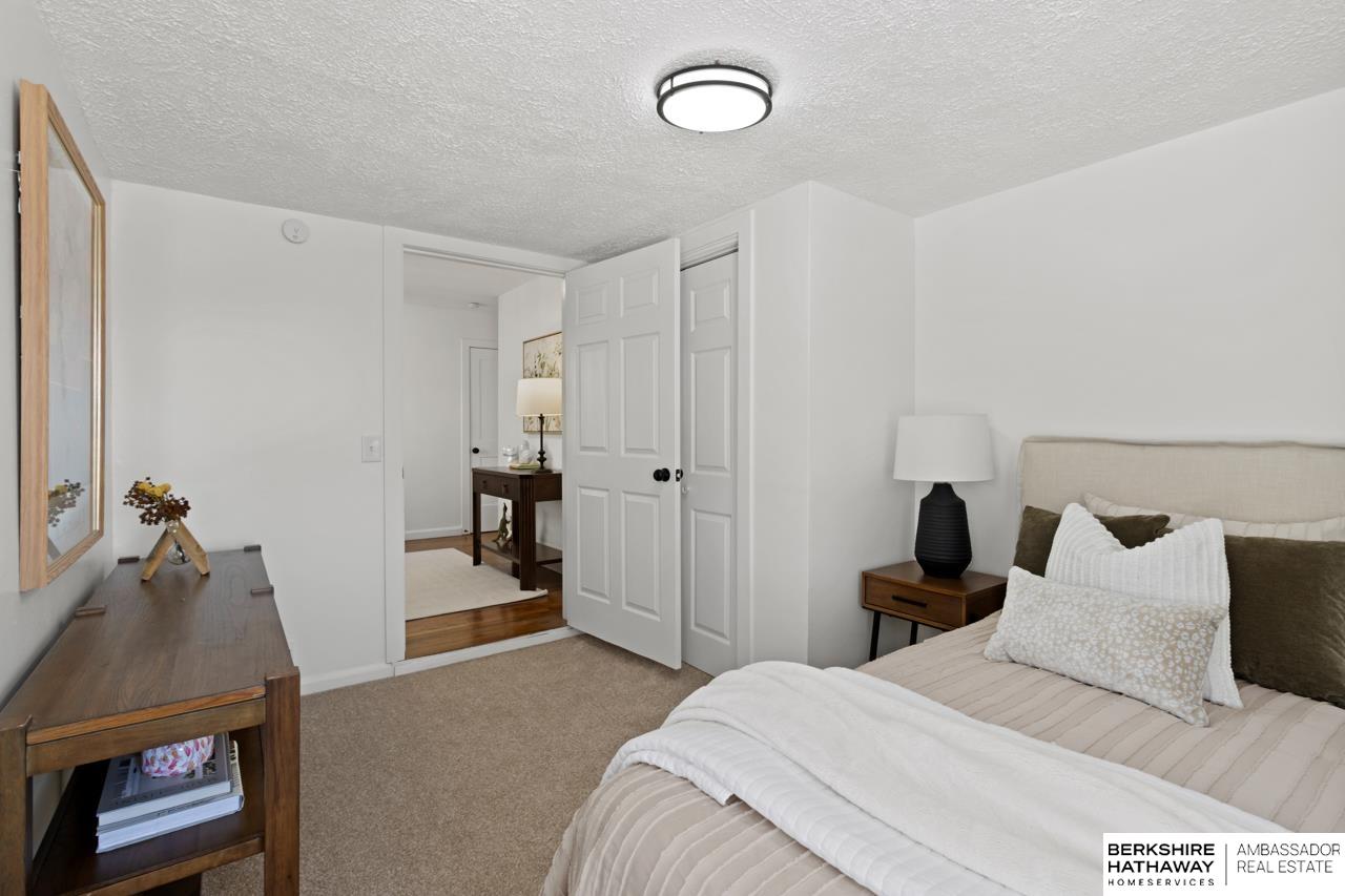 Omaha, Nebraska 68104, United States, 3 Bedrooms Bedrooms, ,2 BathroomsBathrooms,Residential,Pending,92782