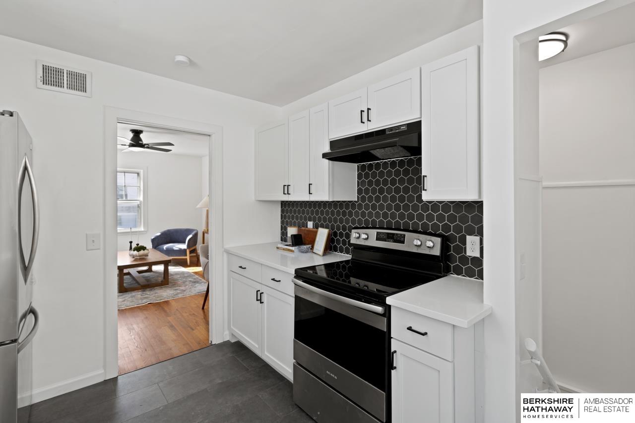 Omaha, Nebraska 68104, United States, 3 Bedrooms Bedrooms, ,2 BathroomsBathrooms,Residential,Pending,92782