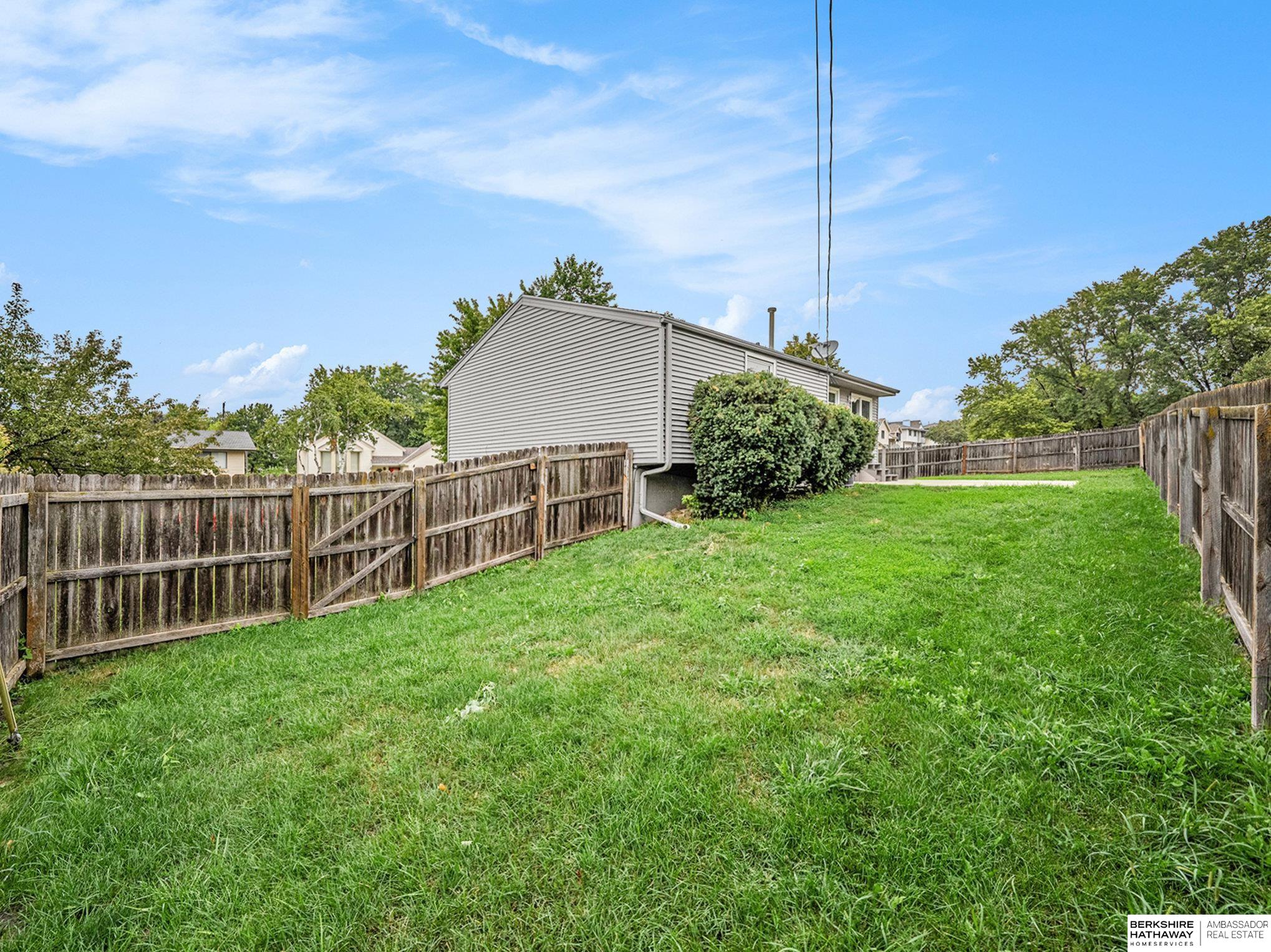 Omaha, Nebraska 68134, United States, 3 Bedrooms Bedrooms, ,2 BathroomsBathrooms,Residential,Pending,48367