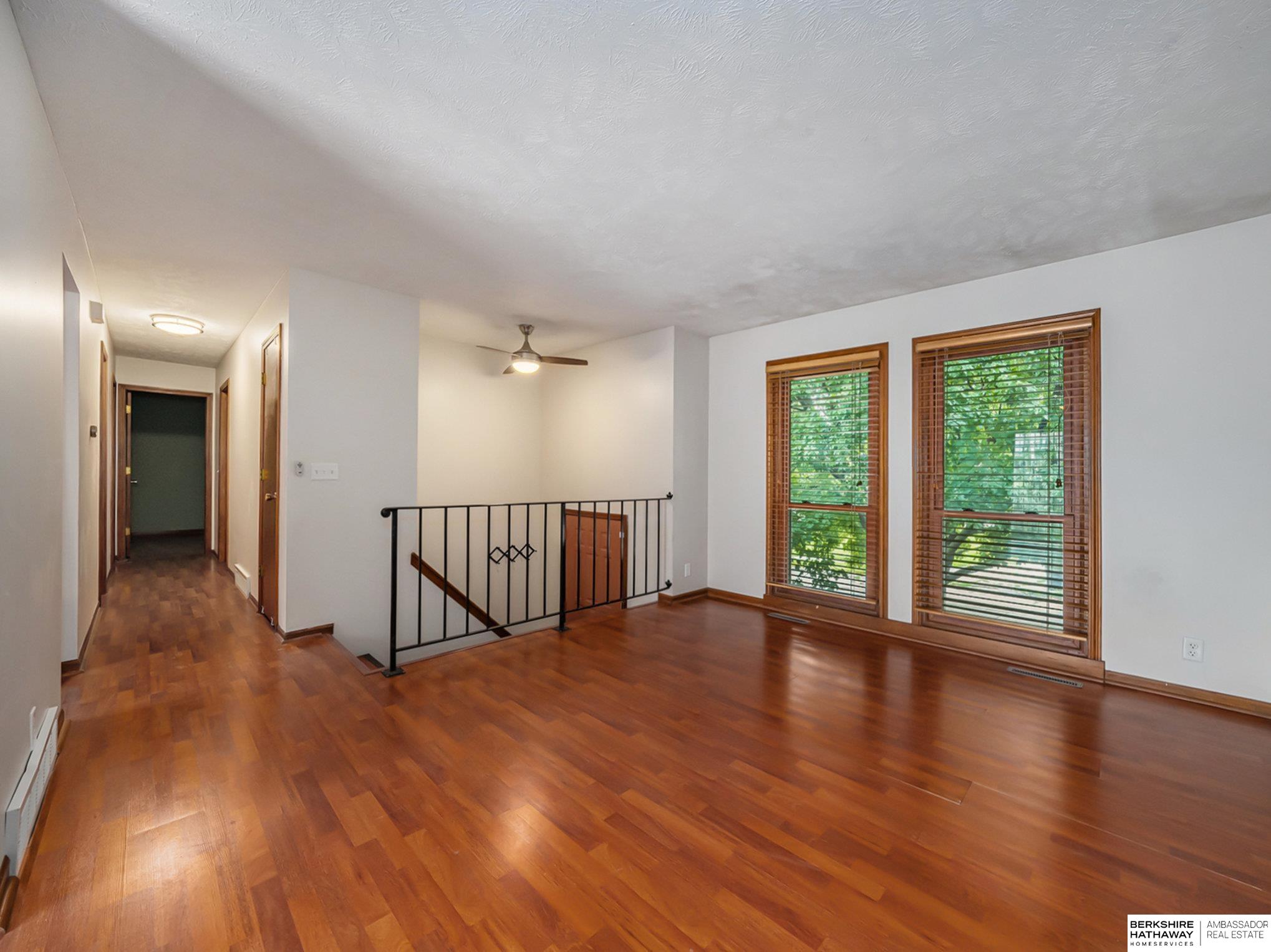 Omaha, Nebraska 68134, United States, 3 Bedrooms Bedrooms, ,2 BathroomsBathrooms,Residential,Pending,48367