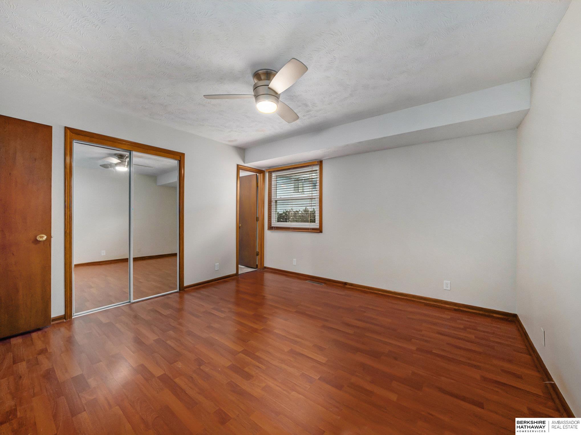 Omaha, Nebraska 68134, United States, 3 Bedrooms Bedrooms, ,2 BathroomsBathrooms,Residential,Pending,48367