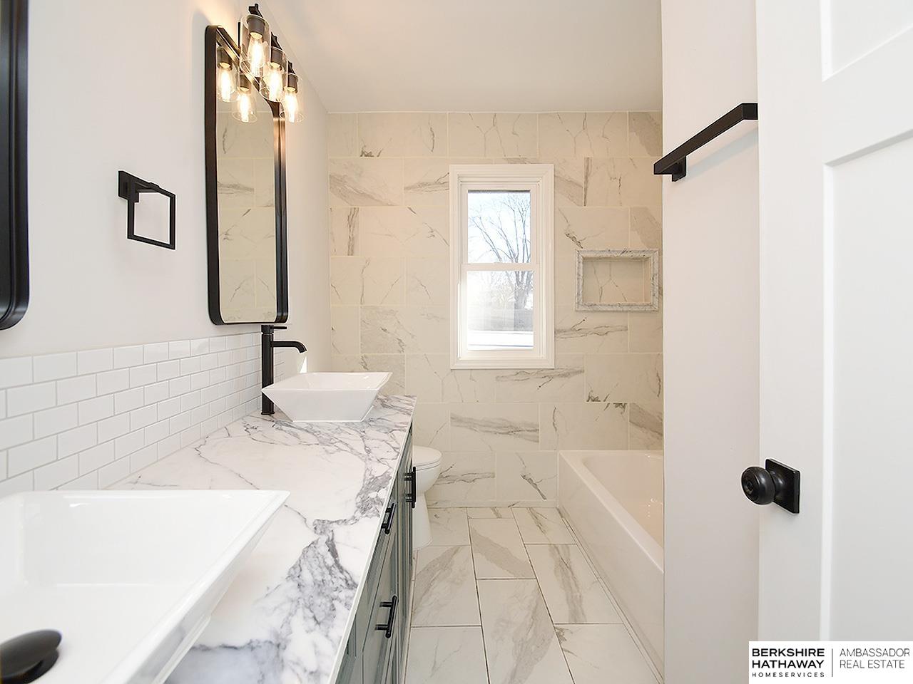 Elkhorn, Nebraska 68022, United States, 4 Bedrooms Bedrooms, ,3 BathroomsBathrooms,Residential,Active,19397