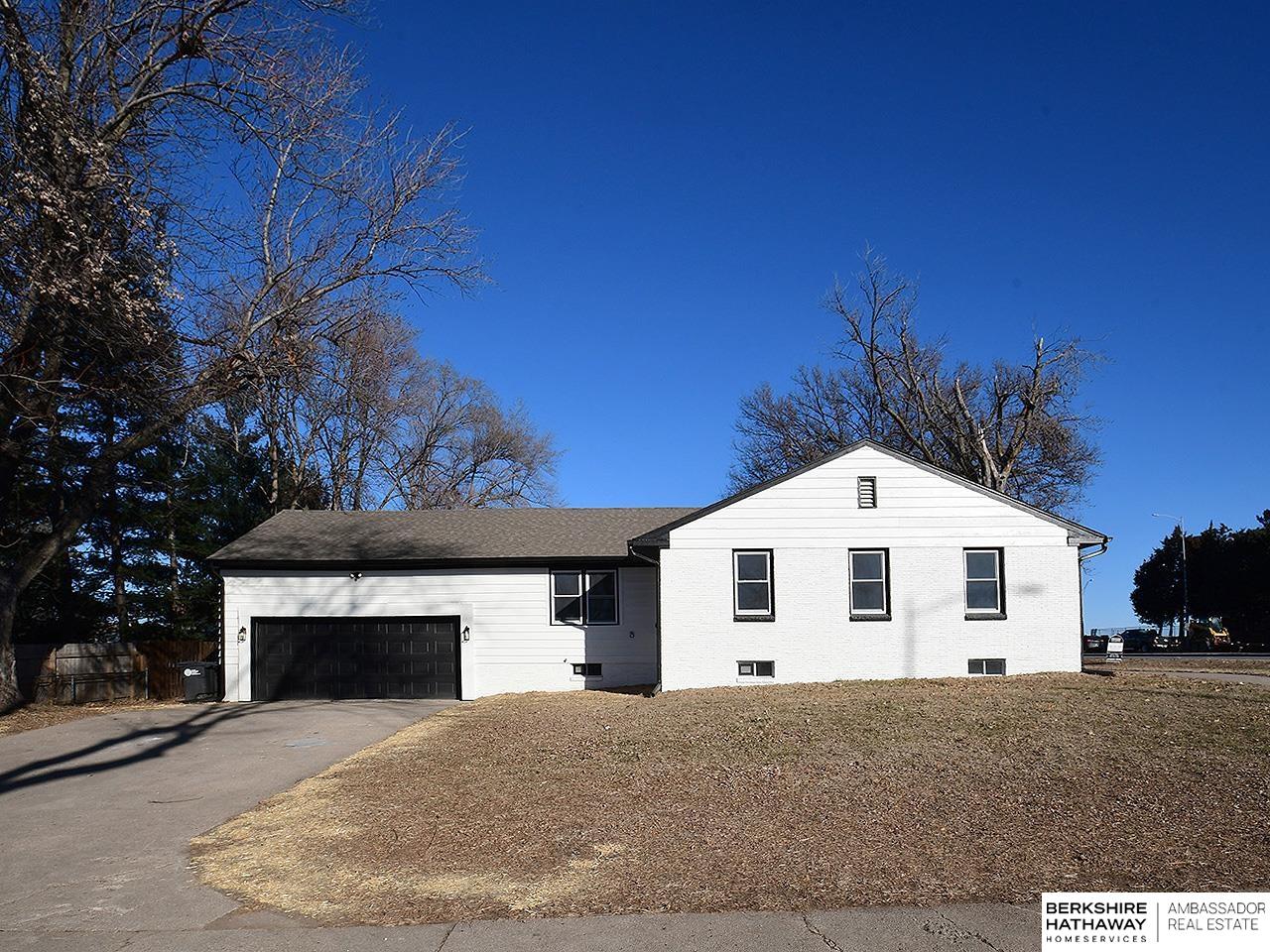 Elkhorn, Nebraska 68022, United States, 4 Bedrooms Bedrooms, ,3 BathroomsBathrooms,Residential,Active,19397