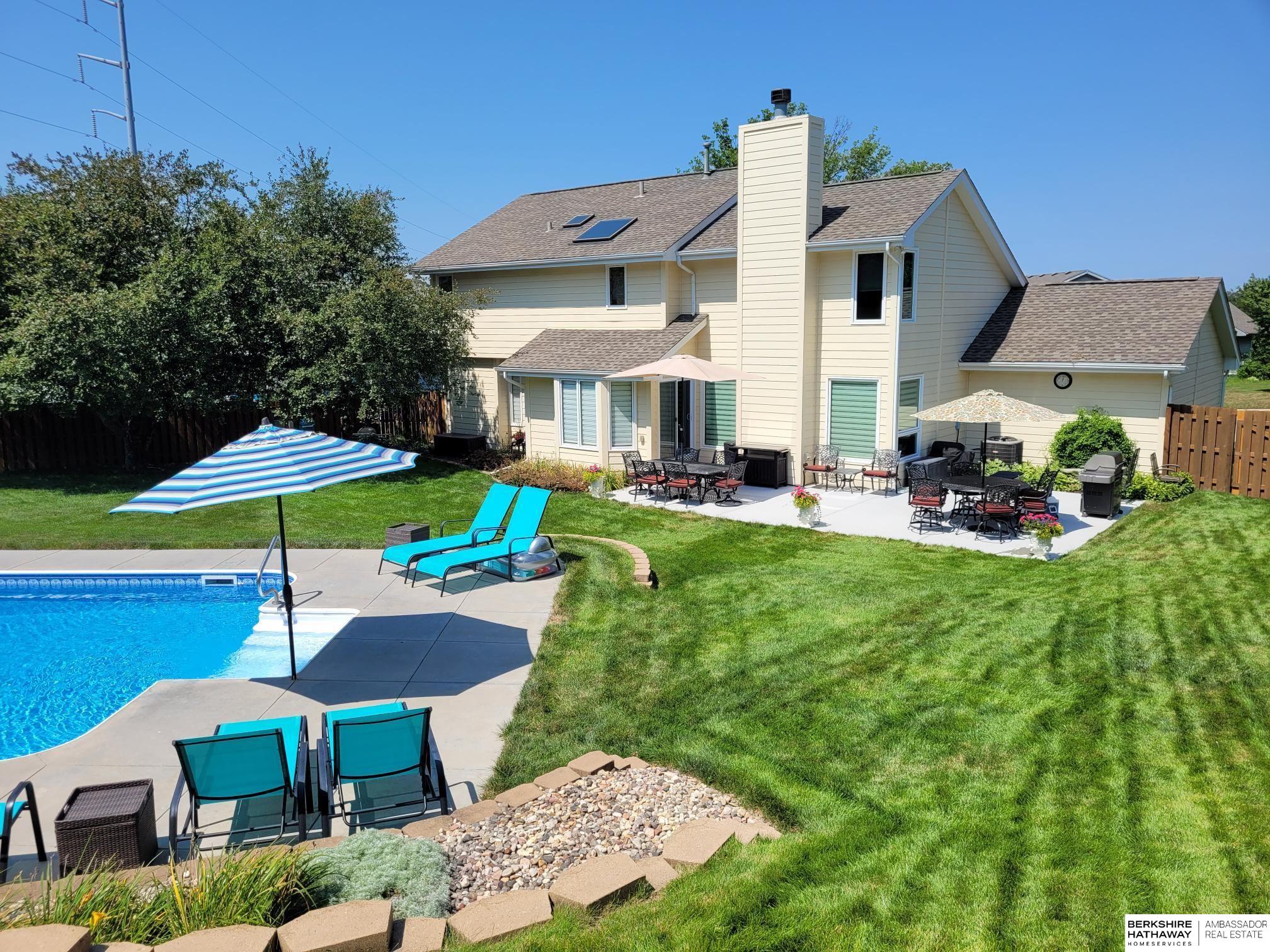 Omaha, Nebraska 68116, United States, 4 Bedrooms Bedrooms, ,4 BathroomsBathrooms,Residential,Pending,104945